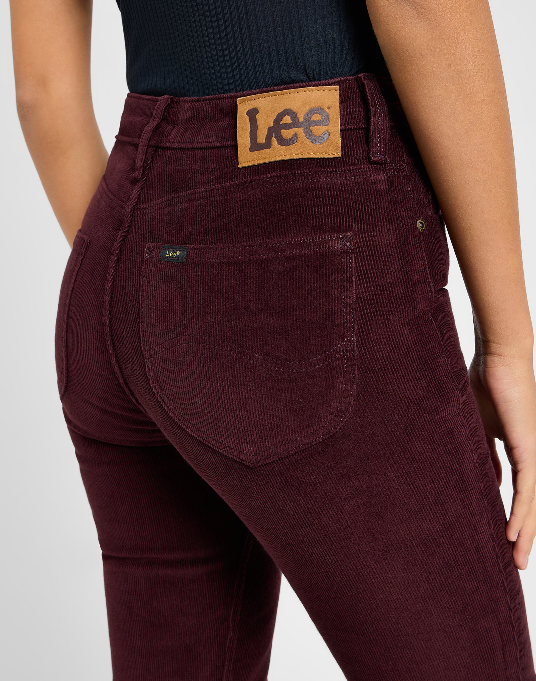 Breese in pantaloni di velluto Beet Lee   