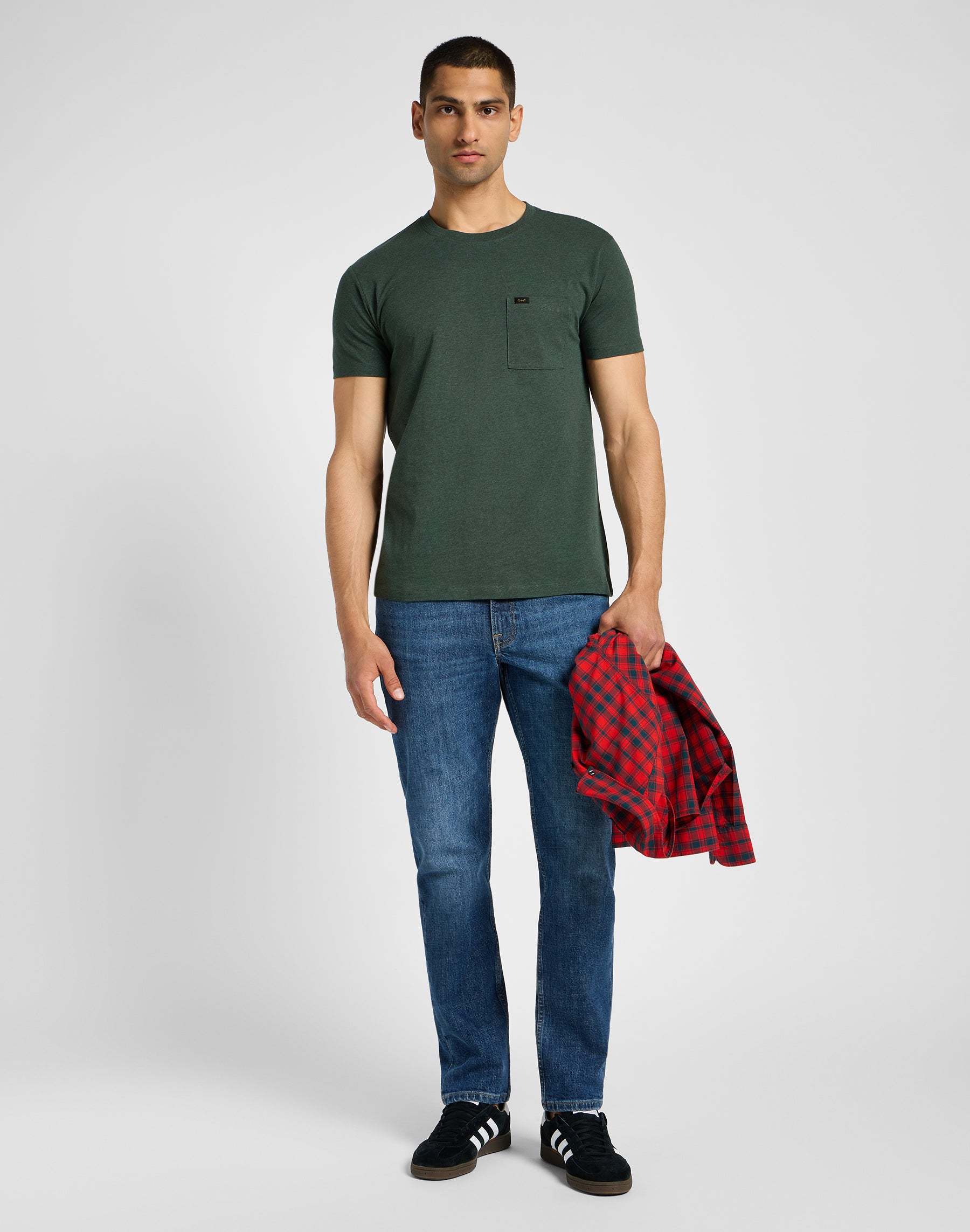 T-shirt Ultimate Pocket Tee in Olive Night Lee   