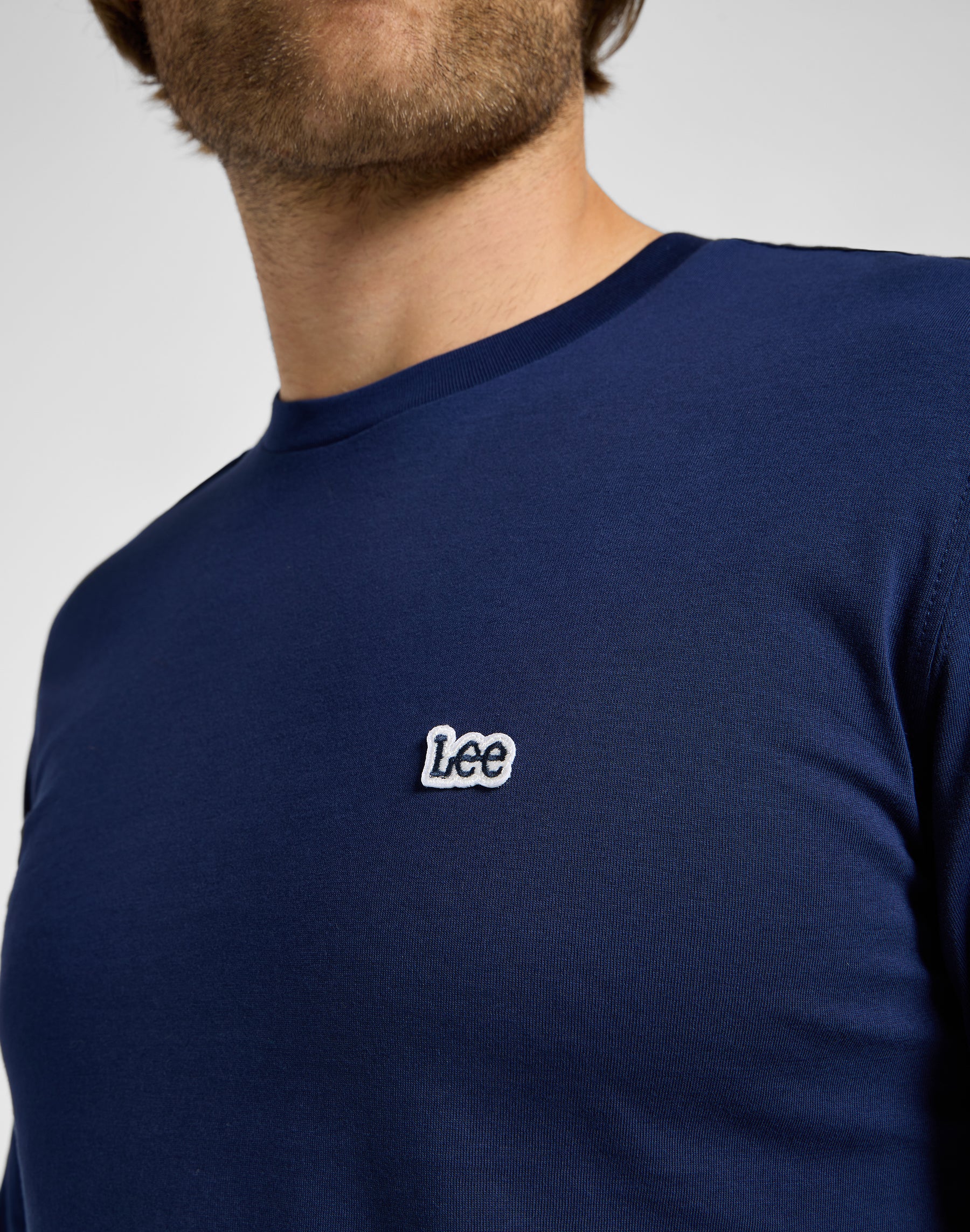 Felpa Longsleeves Patch Logo Tee in True Navy Lee   