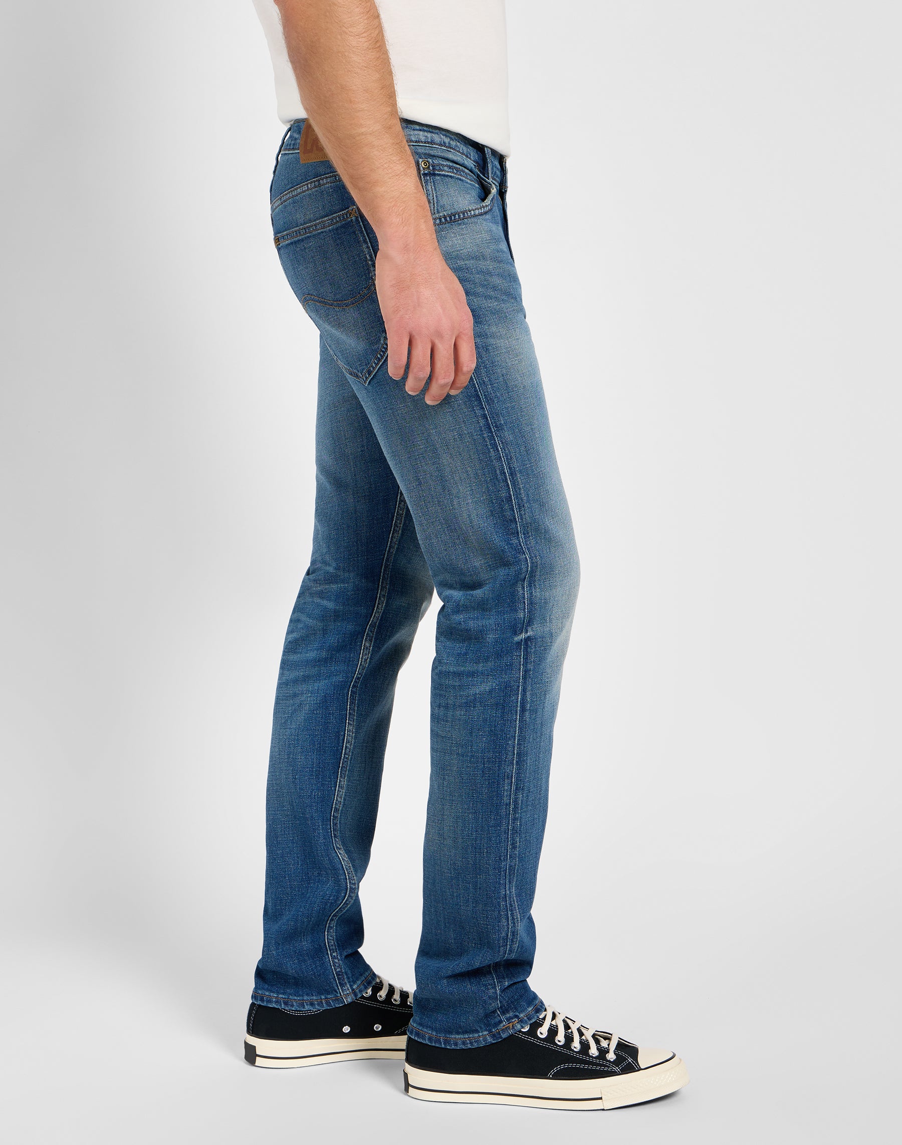 Daren Zip Fly in jeans Rising Tide Lee   