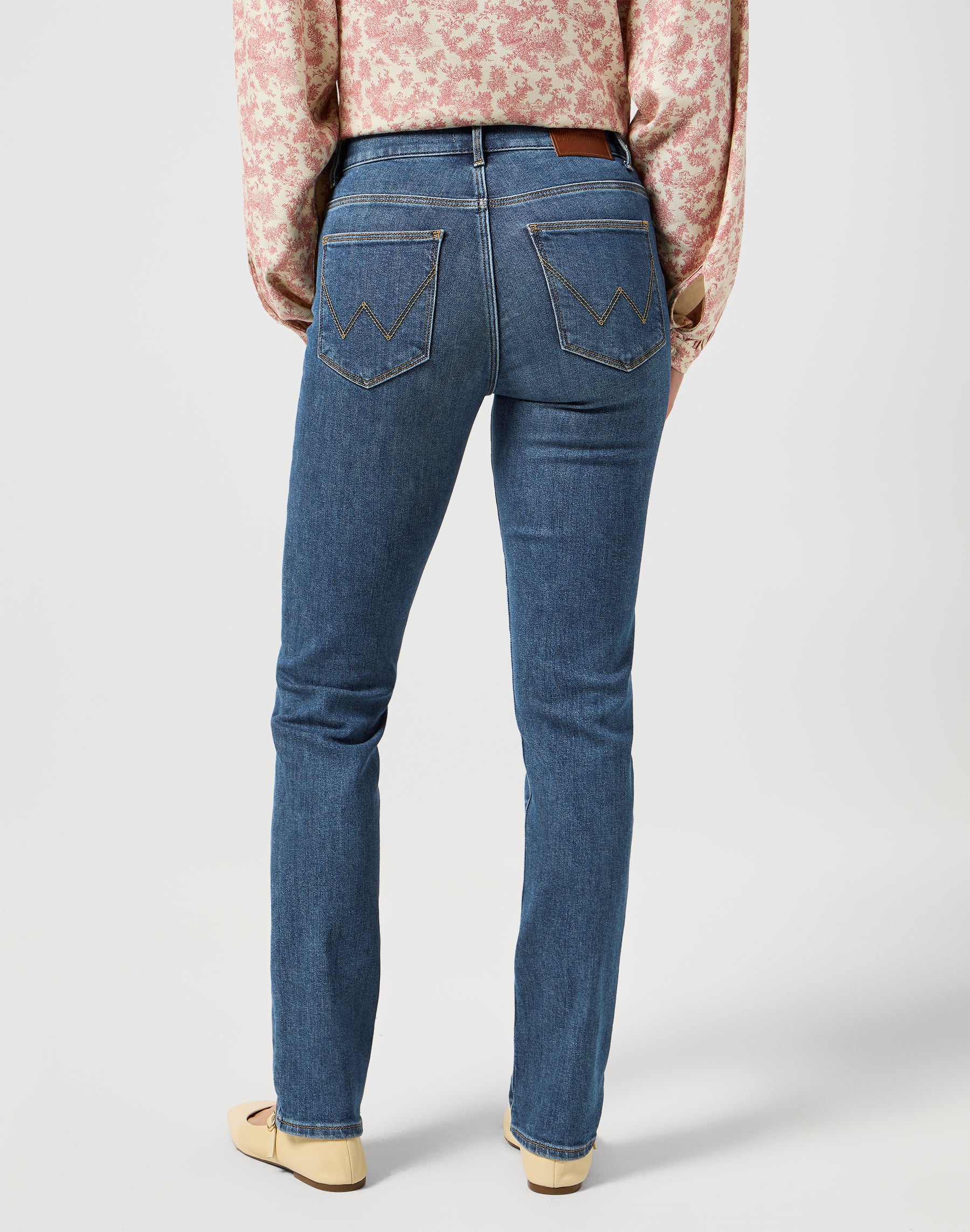 Jeans slim in denim fumé Wrangler   