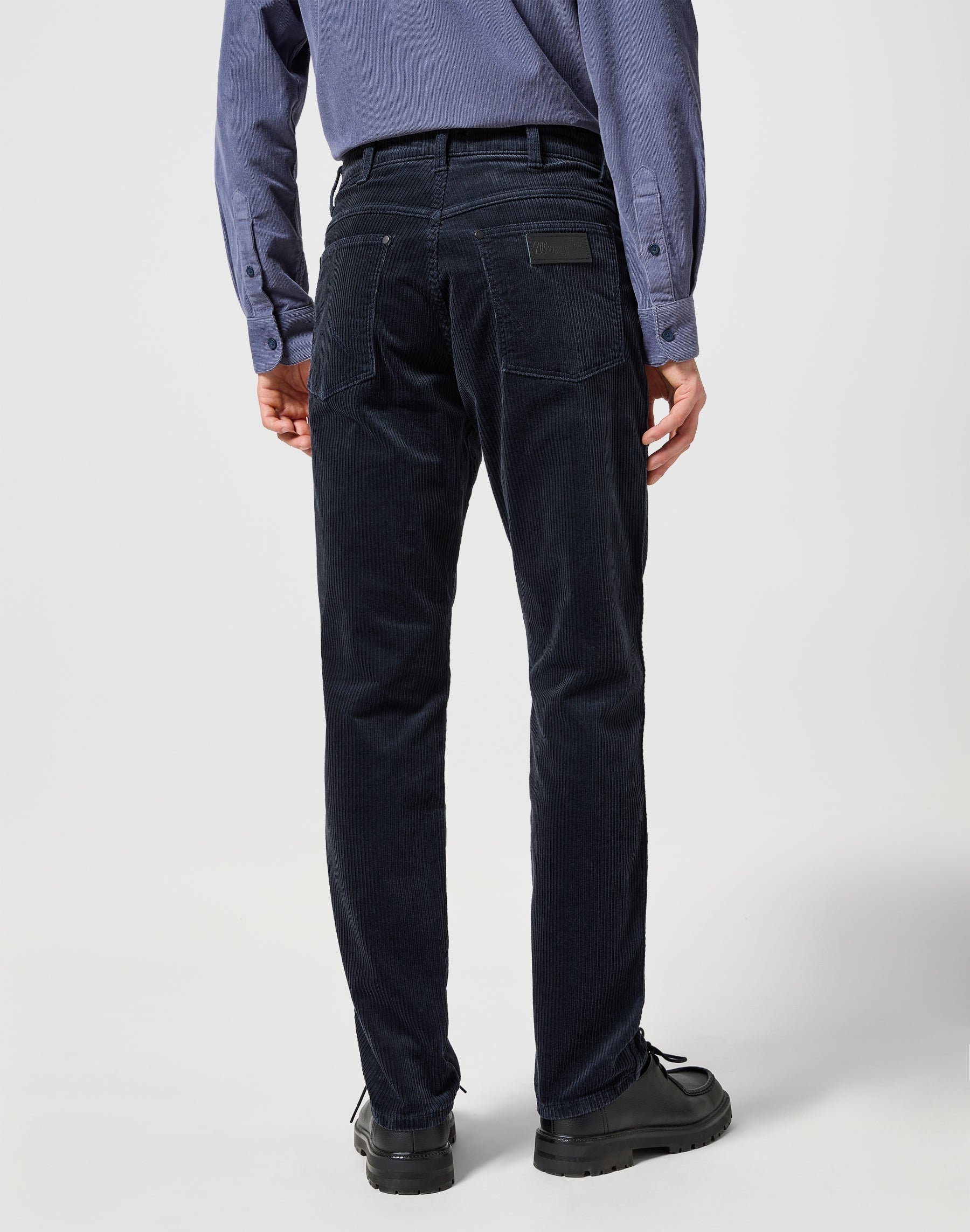 Pantaloni Wrangler in Dark Navy   