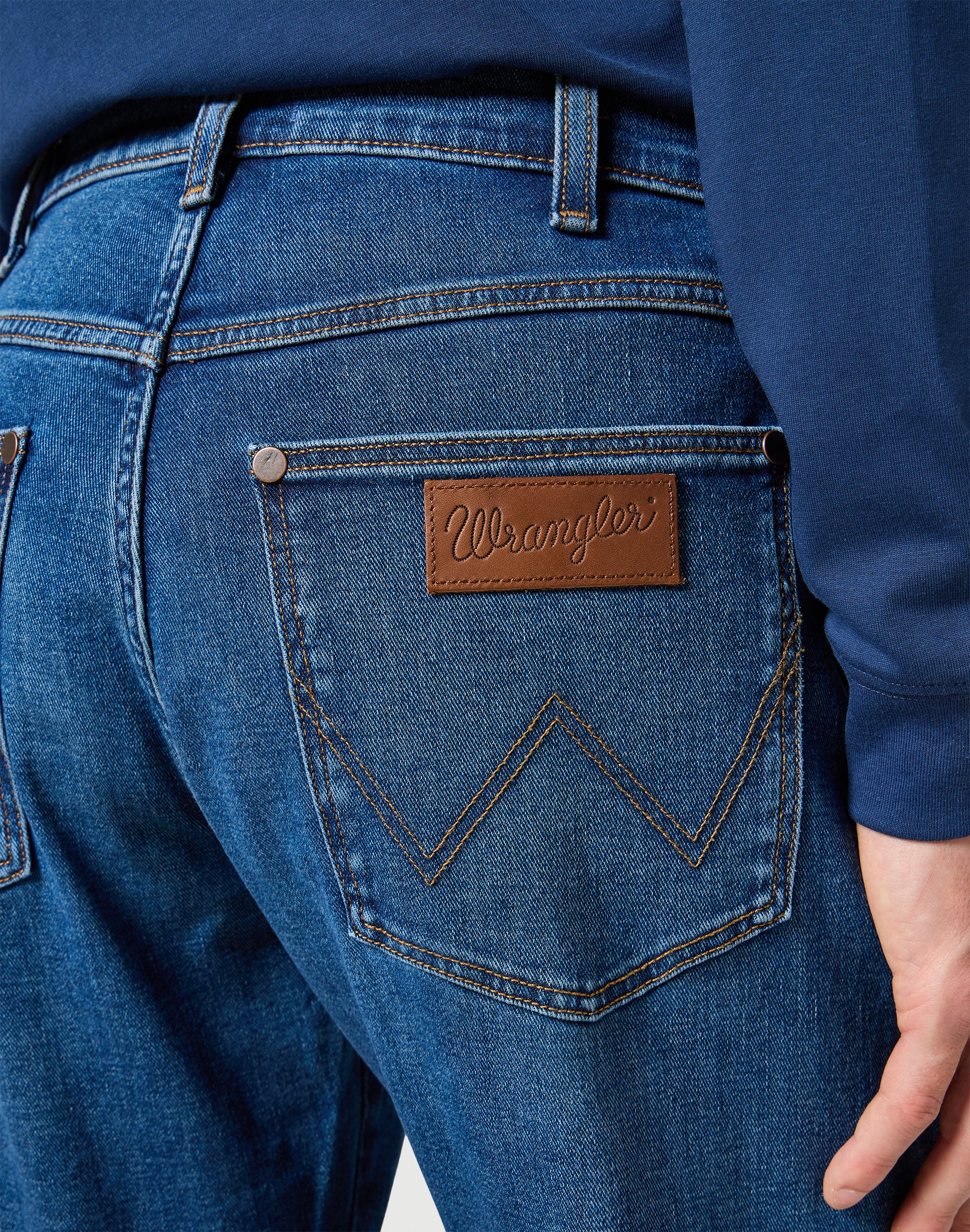 Frontiera in Outlaw Indigo Jeans Wrangler   