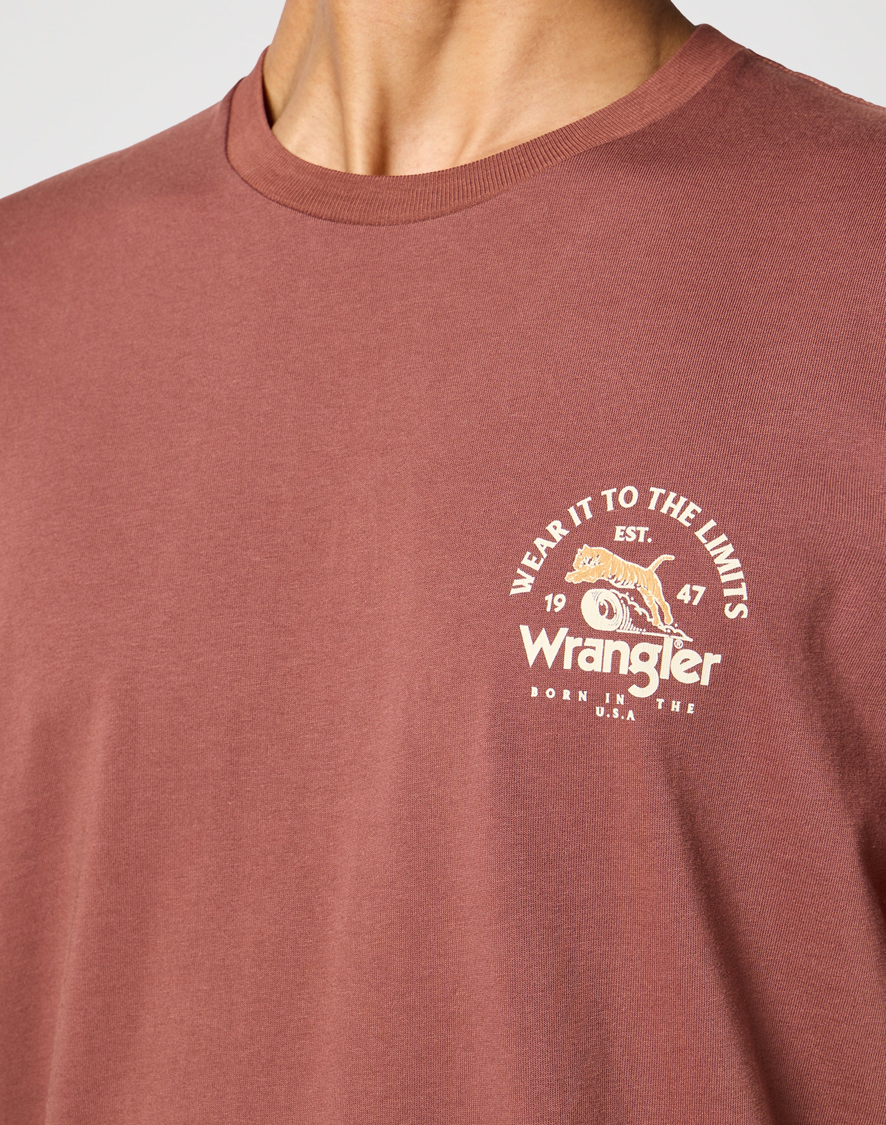 T-shirt grafica in Root Beer T-Shirt Wrangler   