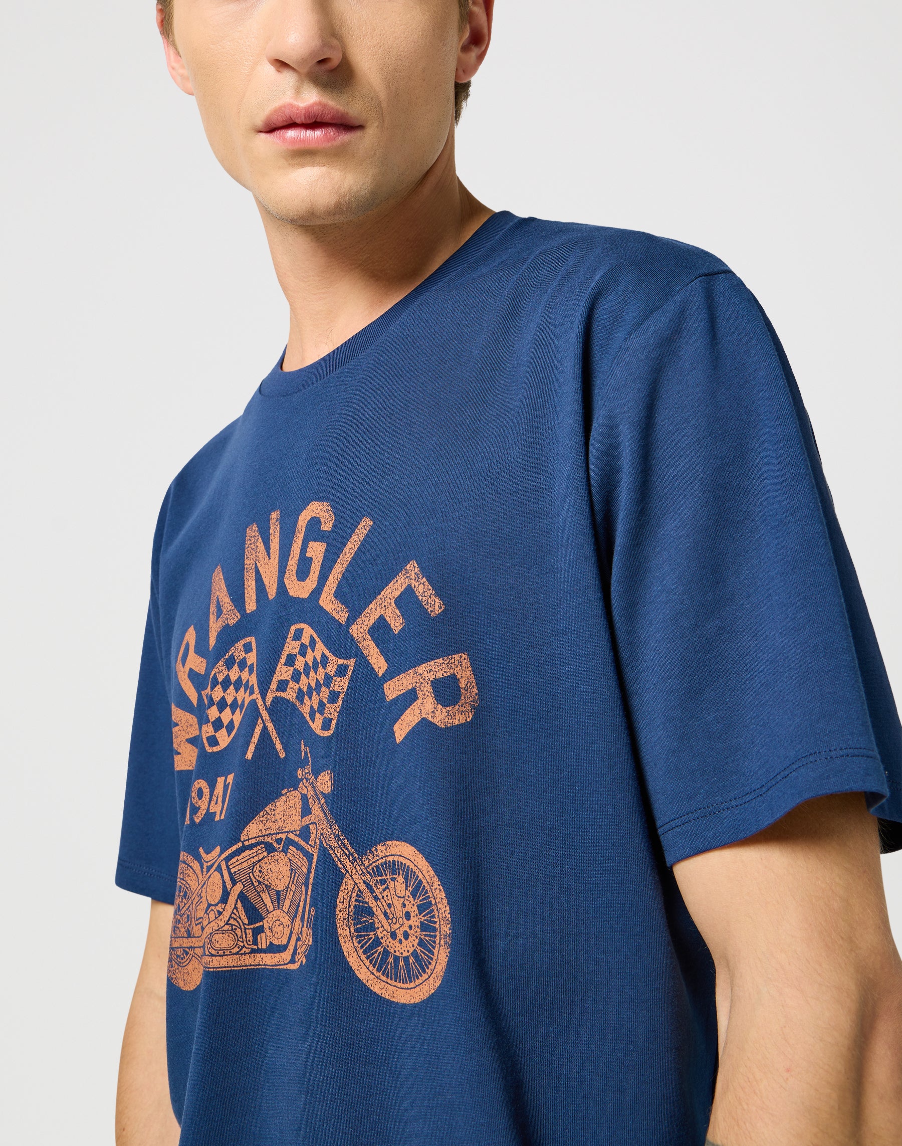 Americana Tee in Navy Magliette Wrangler   