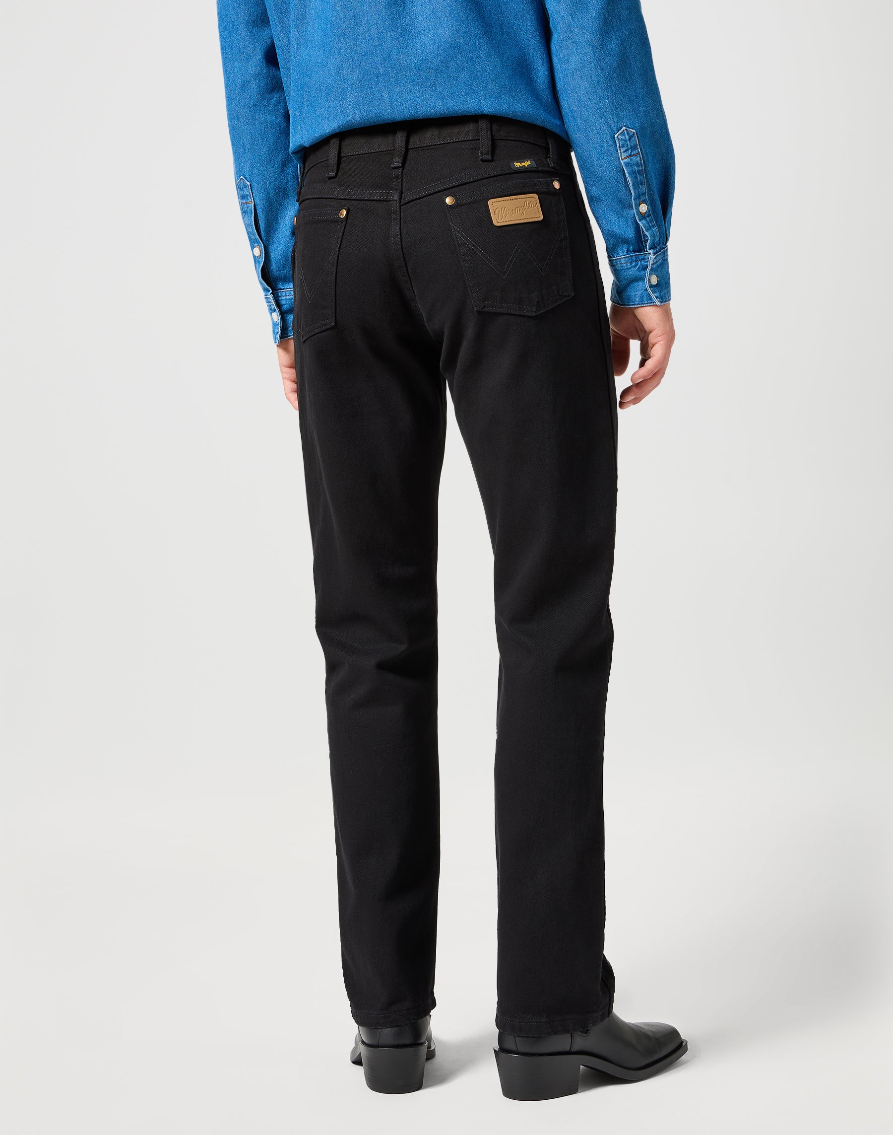 13MWZ in Shadow Black Jeans Wrangler   