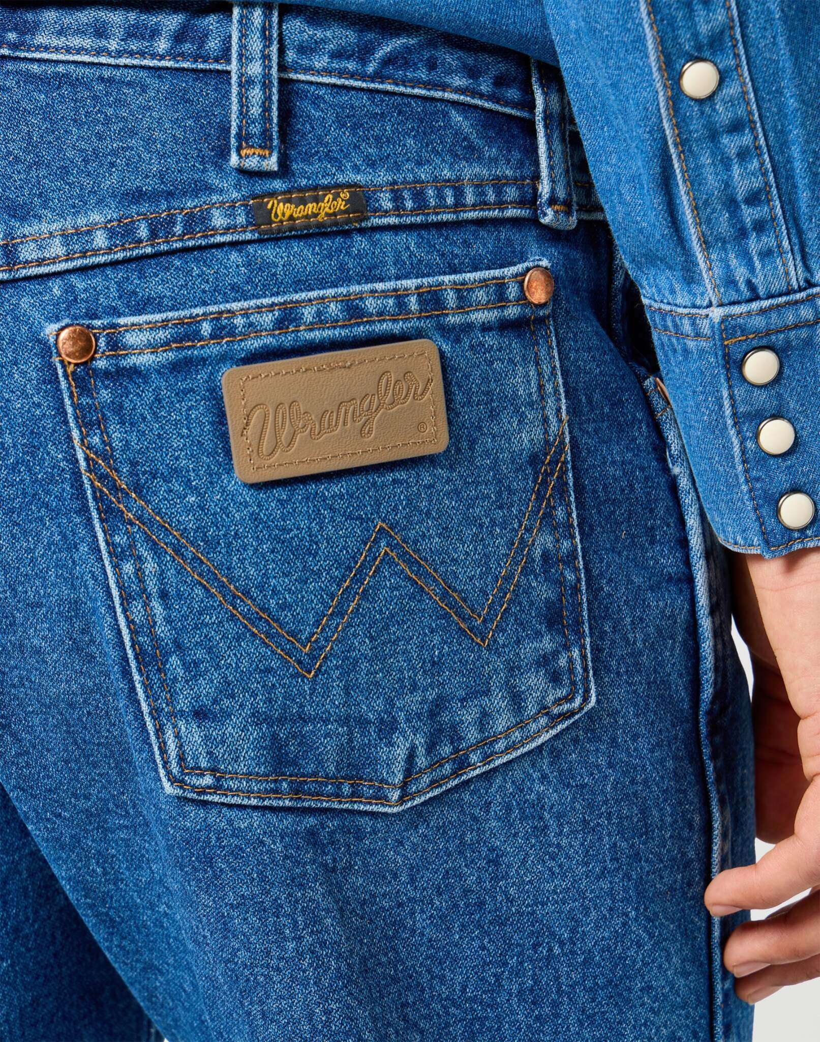 13MWZ in jeans lavati a pietra Wrangler   