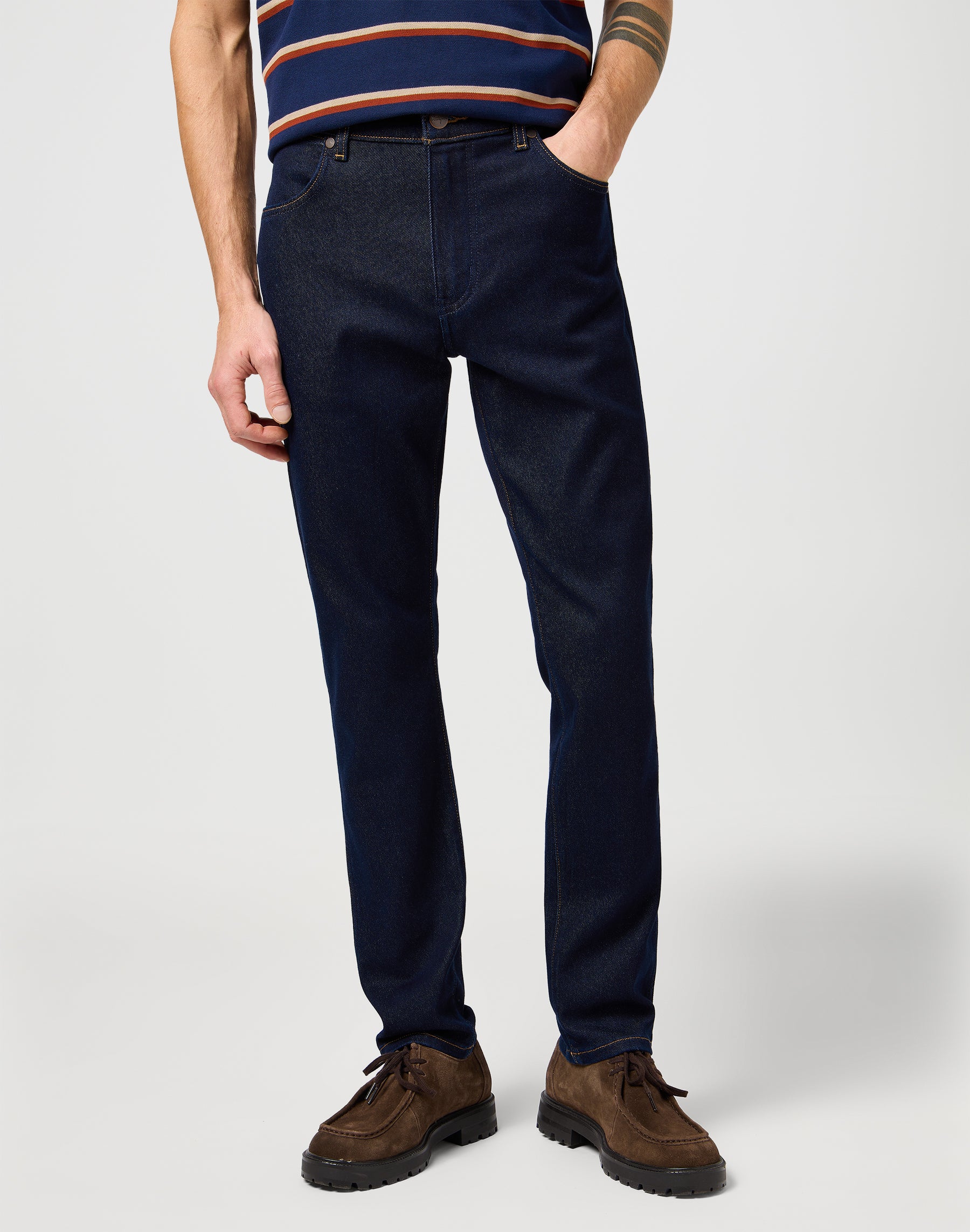 Larston in Moonlight Rinse Jeans Wrangler