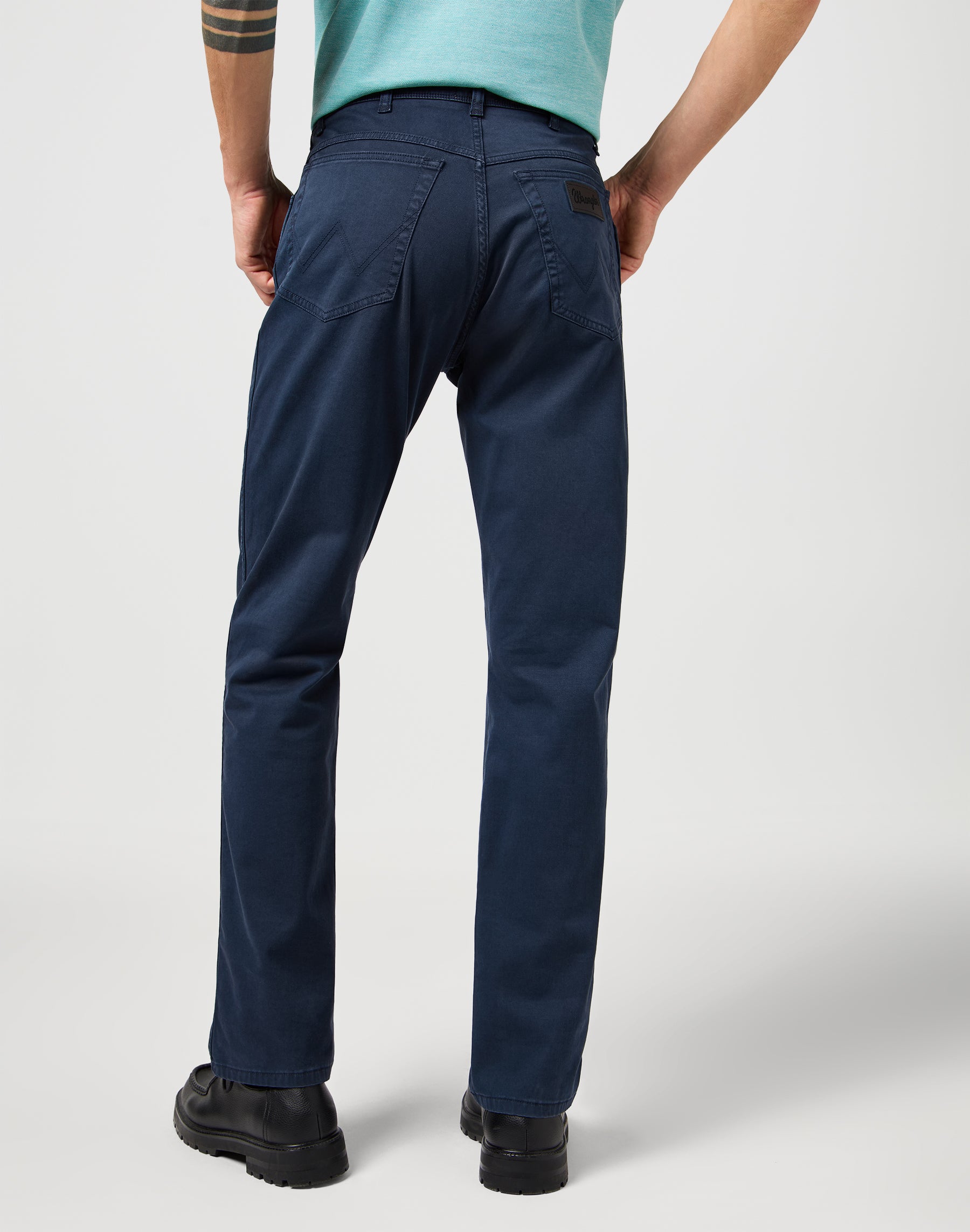 Pantaloni Texas Slim in Marina Scura Wrangler