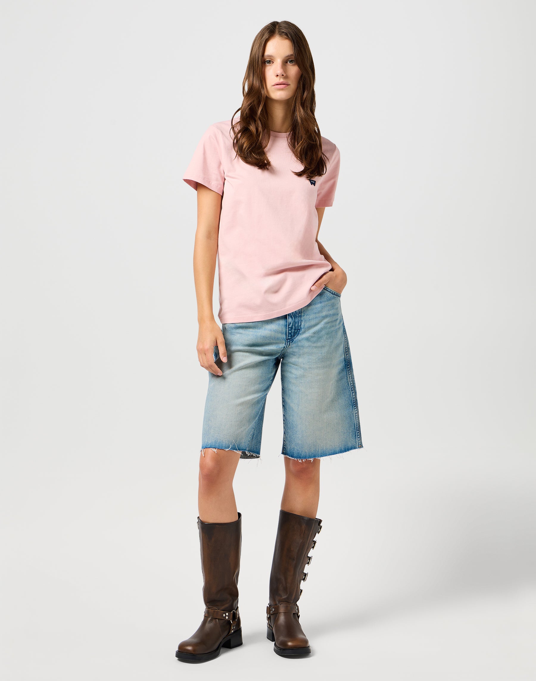 Maglietta regolare in argento Rosa Magliette Wrangler