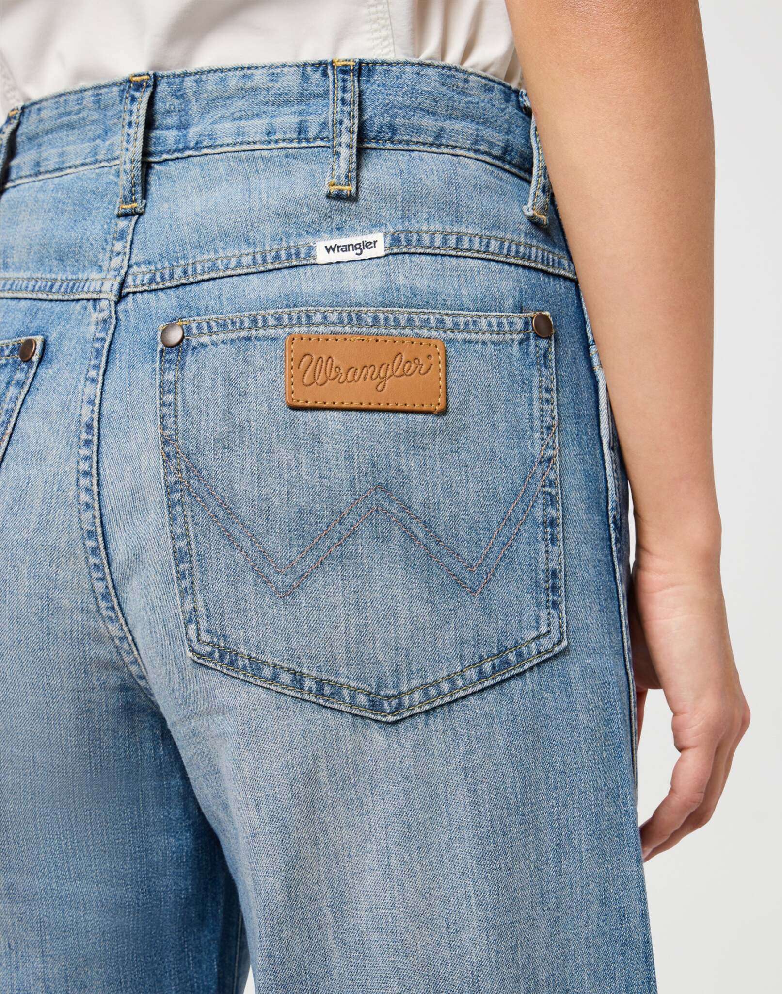 Spat Loose in Green Wash Jeans Wrangler