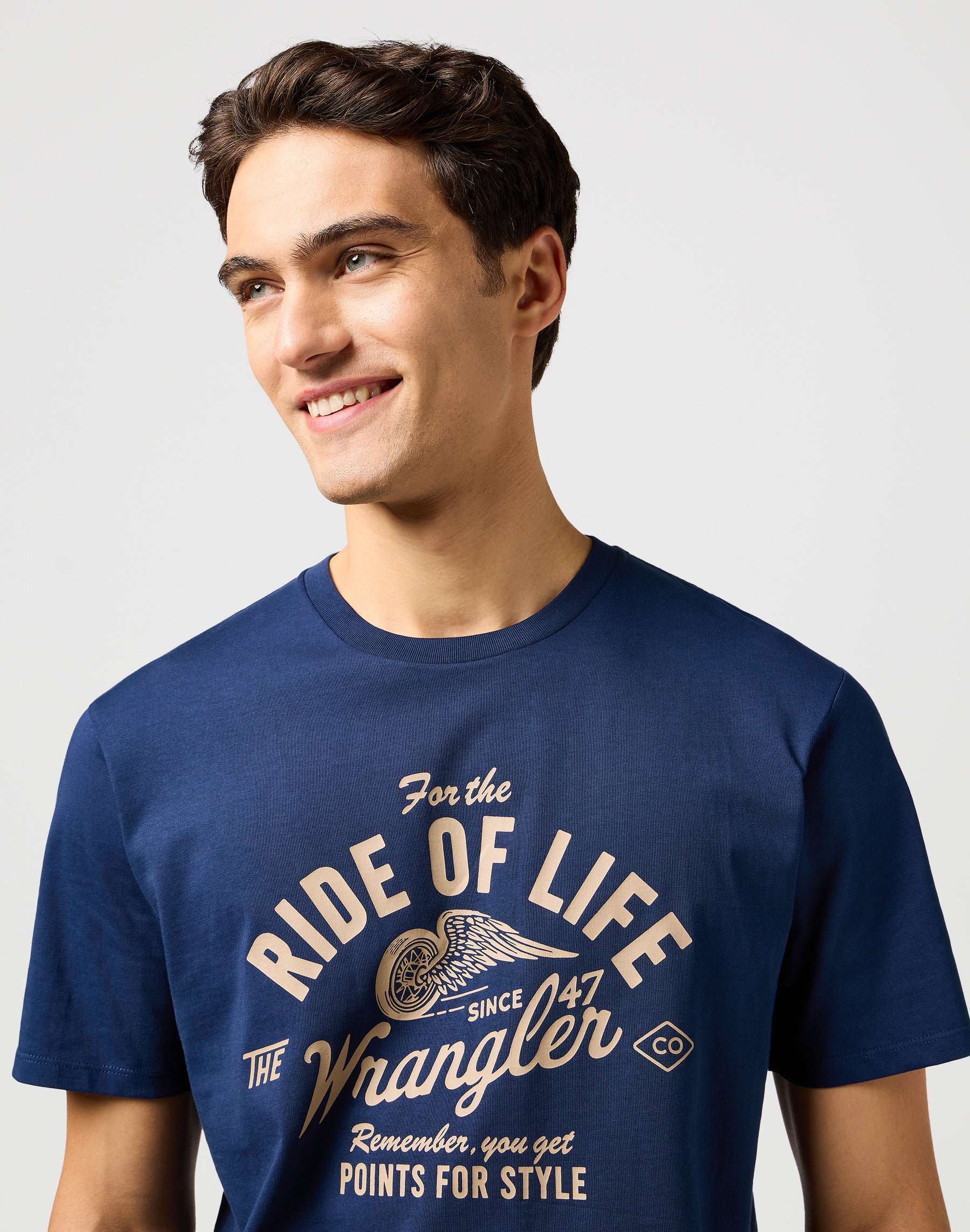 Americana Tee in Navy Magliette Wrangler