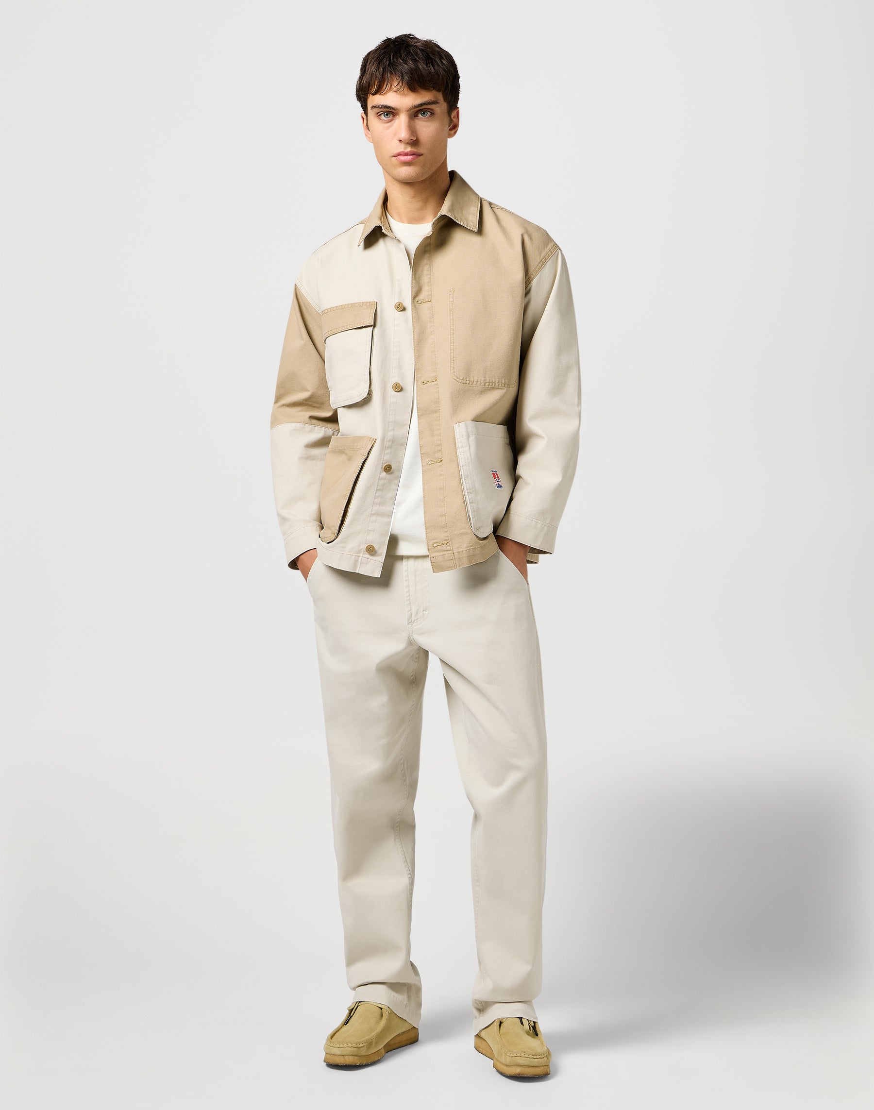 Cj Rel Chino Pant in Pelican Pantaloni Wrangler