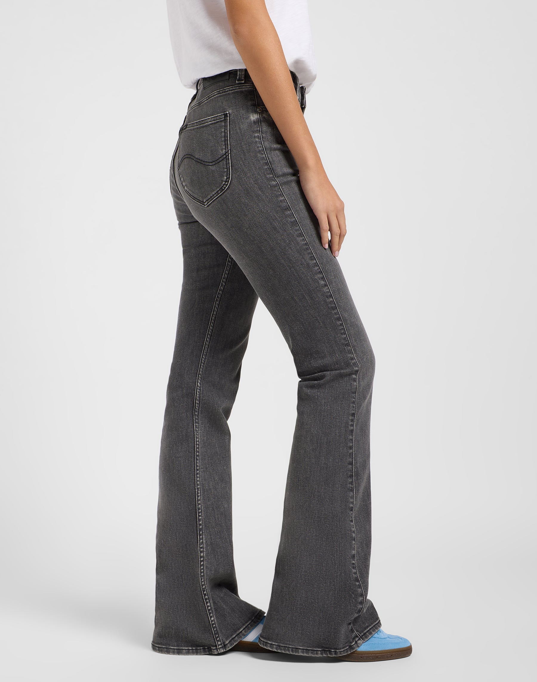 Breese in jeans sbiaditi Lee