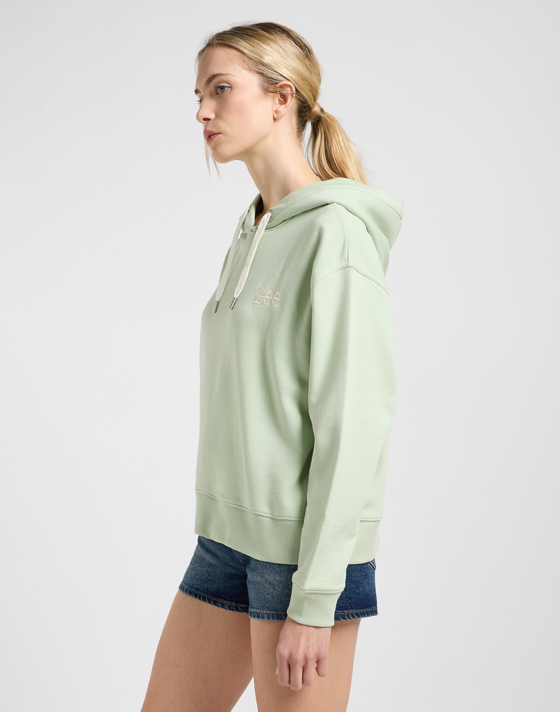 Felpa con cappuccio Essential in Soft Sage Hoodie Lee