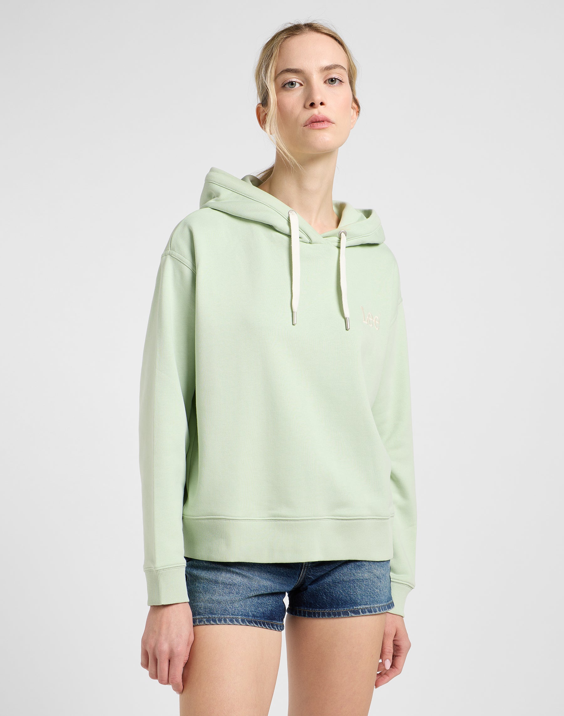 Felpa con cappuccio Essential in Soft Sage Hoodie Lee