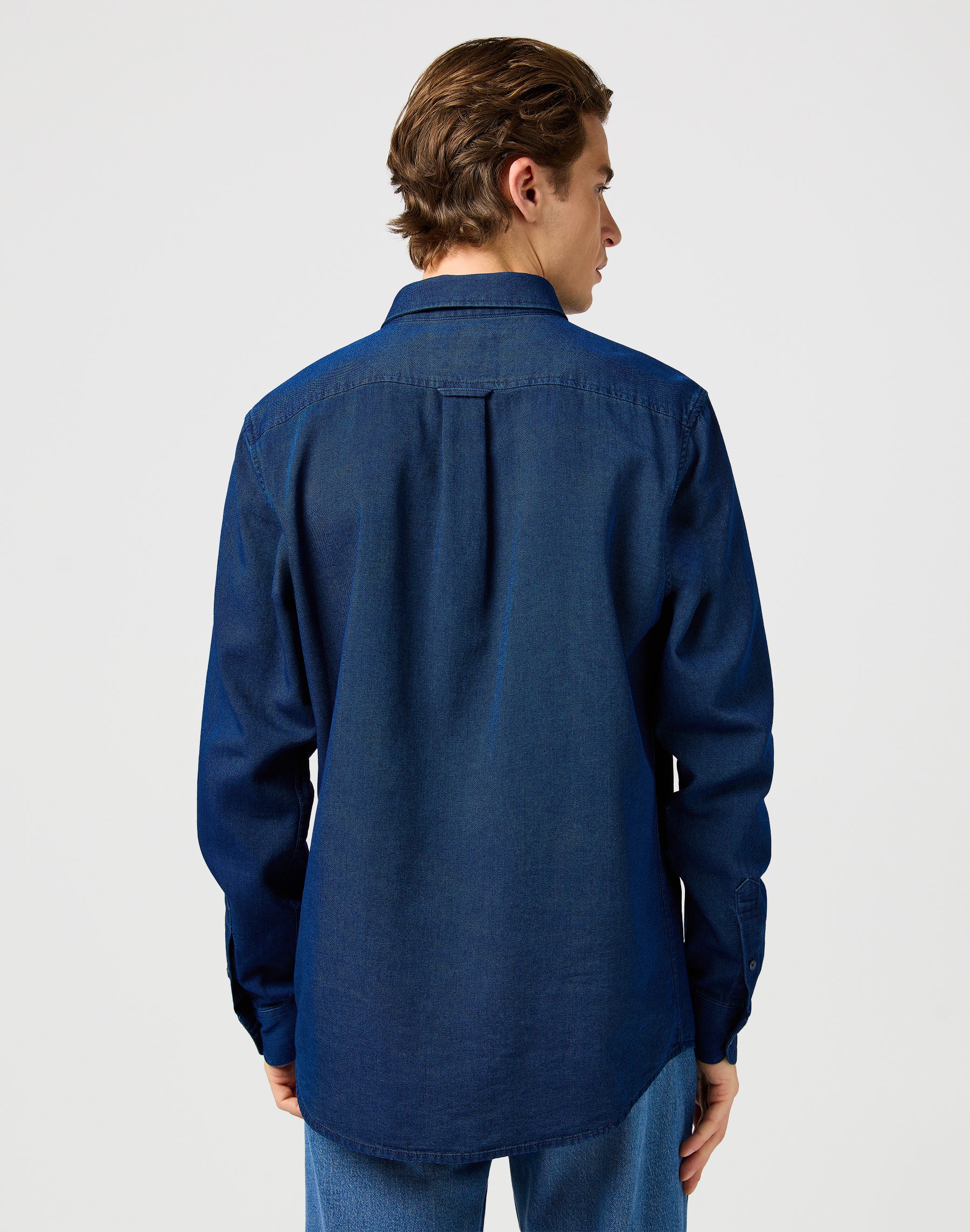 Camicia Oxford in Indigo Camicie Oxford Wrangler
