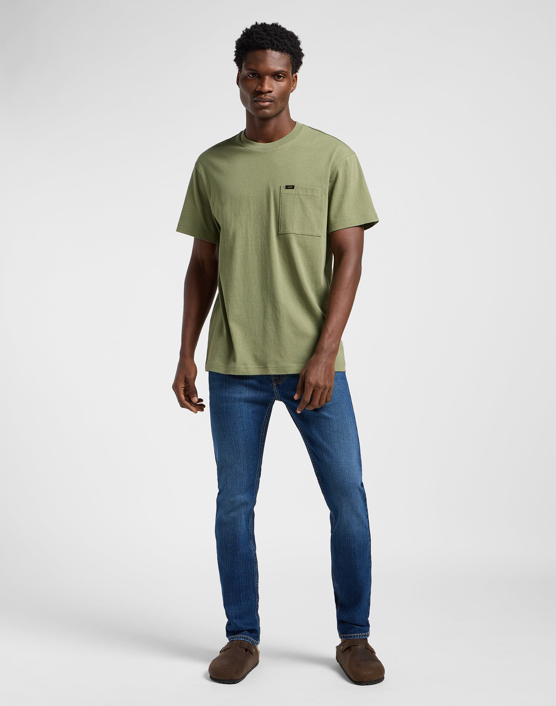 T-shirt con tasca rilassata in verde mercantile Lee