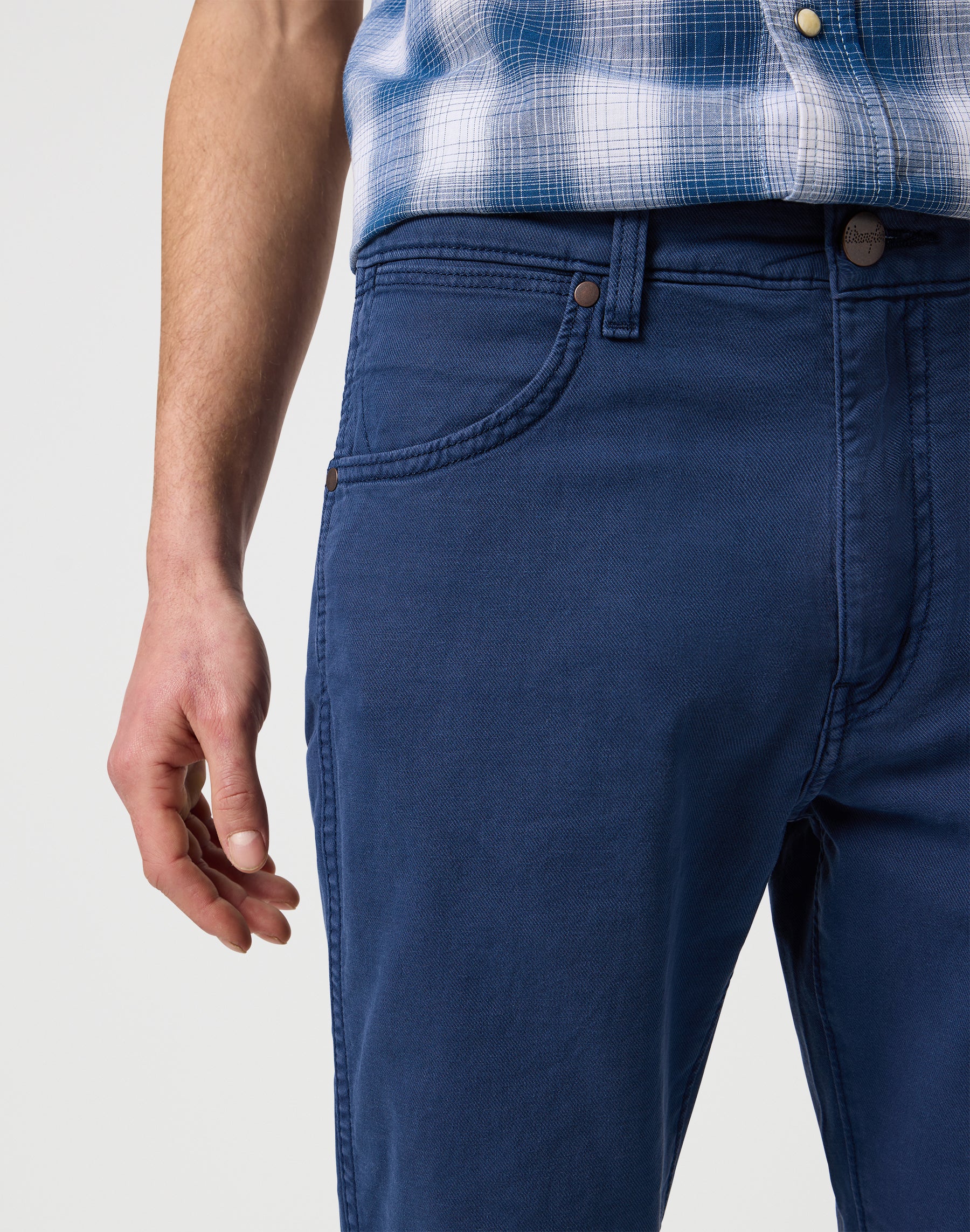 Larston in pantaloni blu navy Wrangler