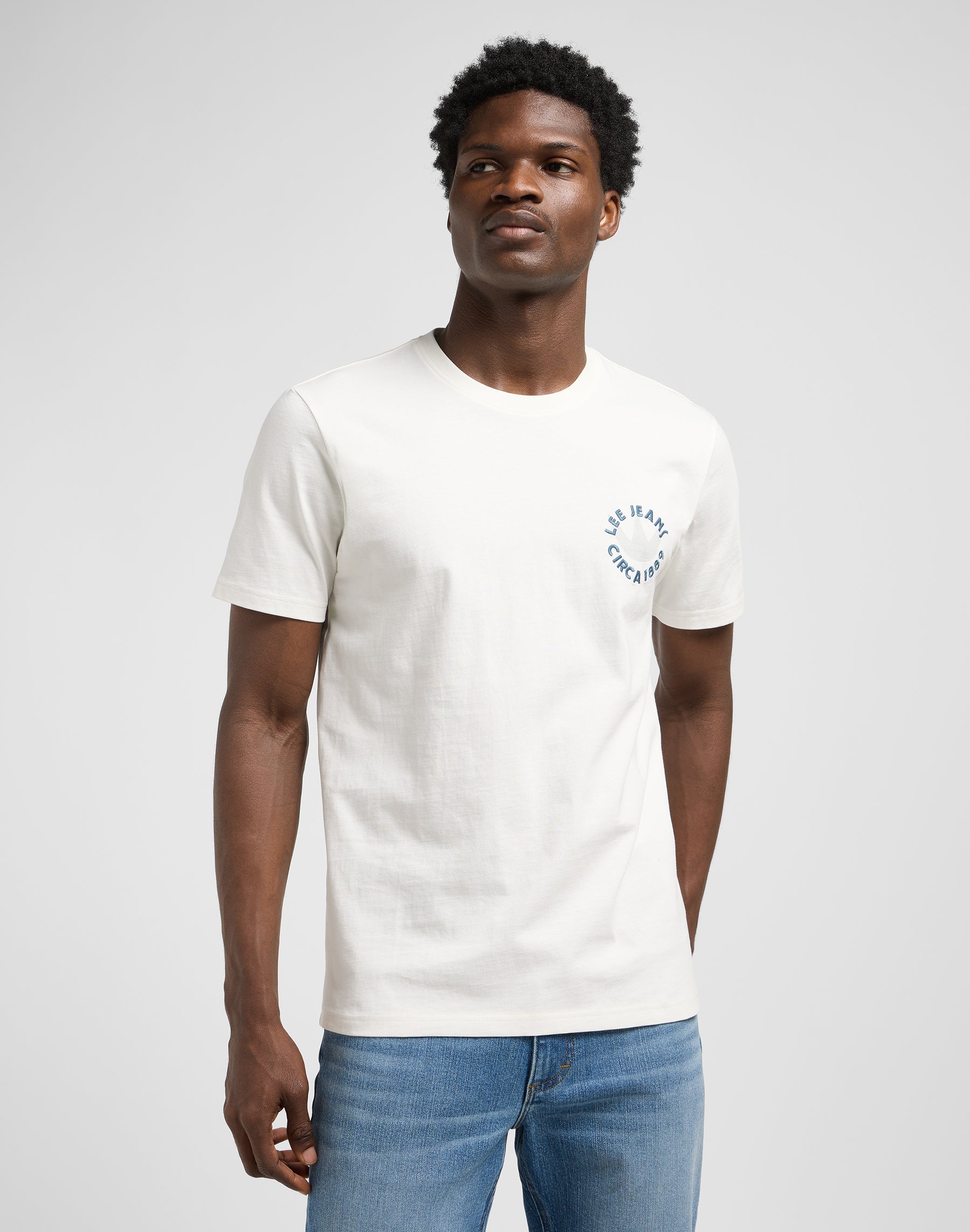 Ss Elevated Ess Logo Tee in Ecru T-Shirt Lee