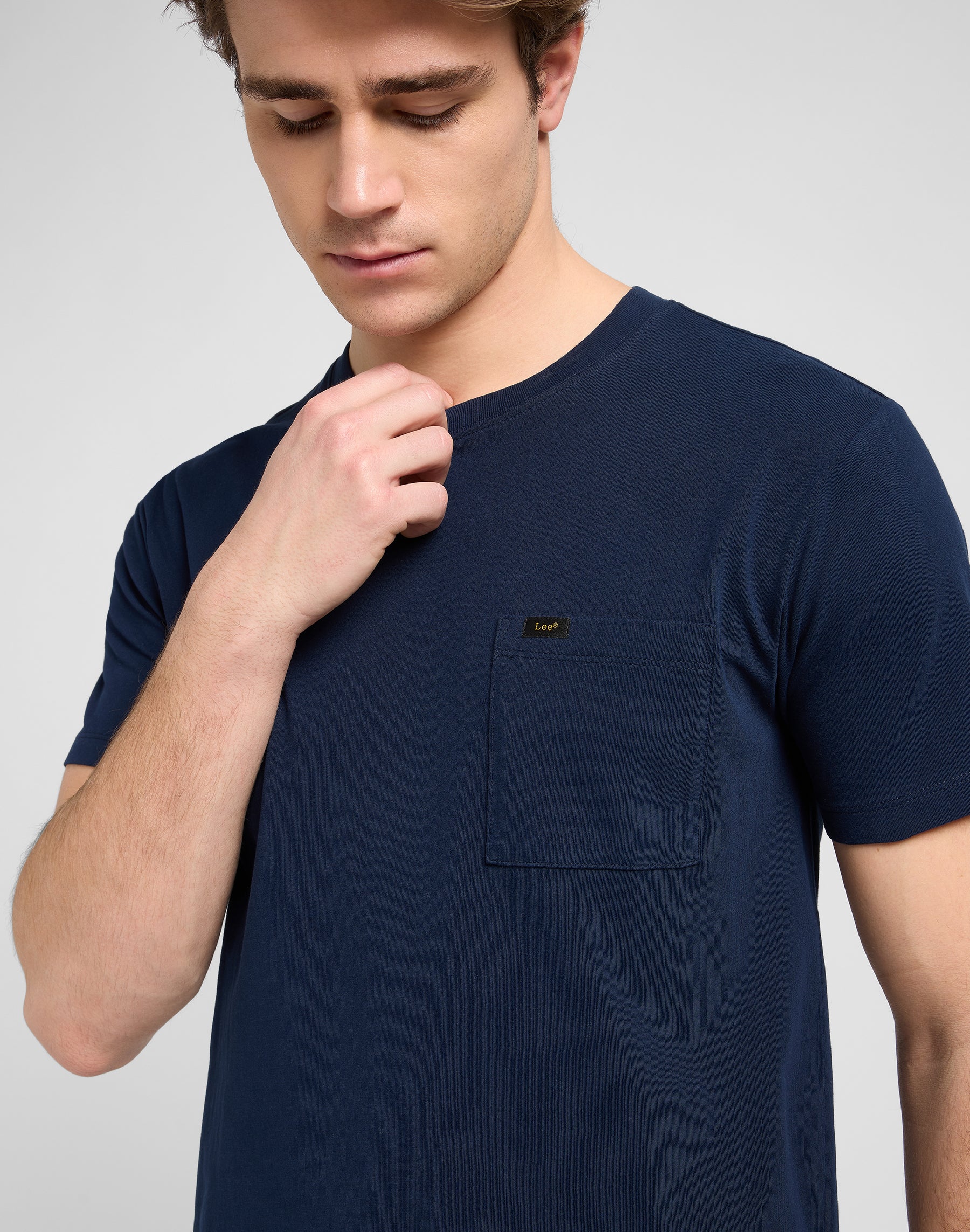 T-shirt Ultimate Pocket Tee in Rivet Navy T-Shirt Lee