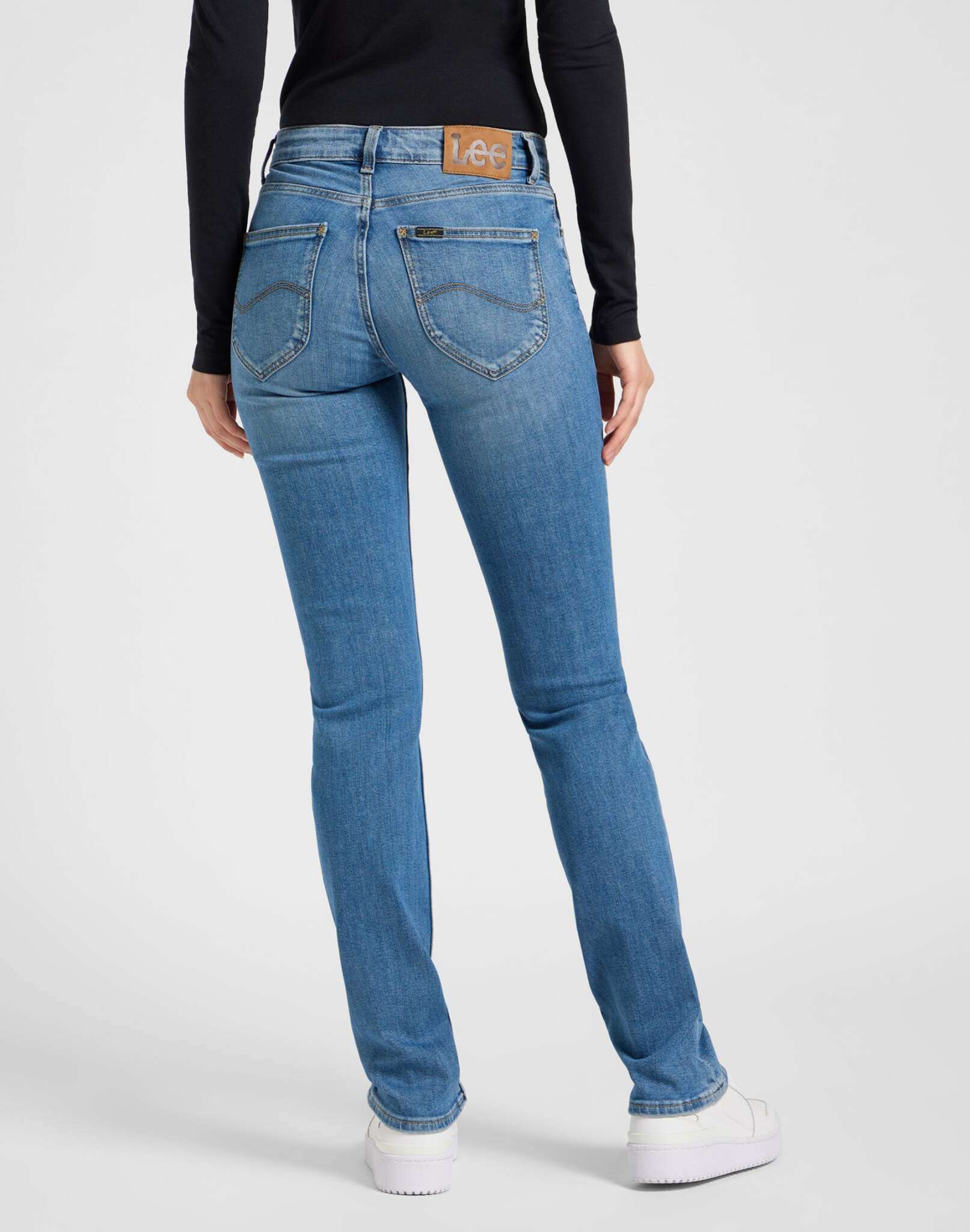 Marion in Cyber Blue Jeans Lee