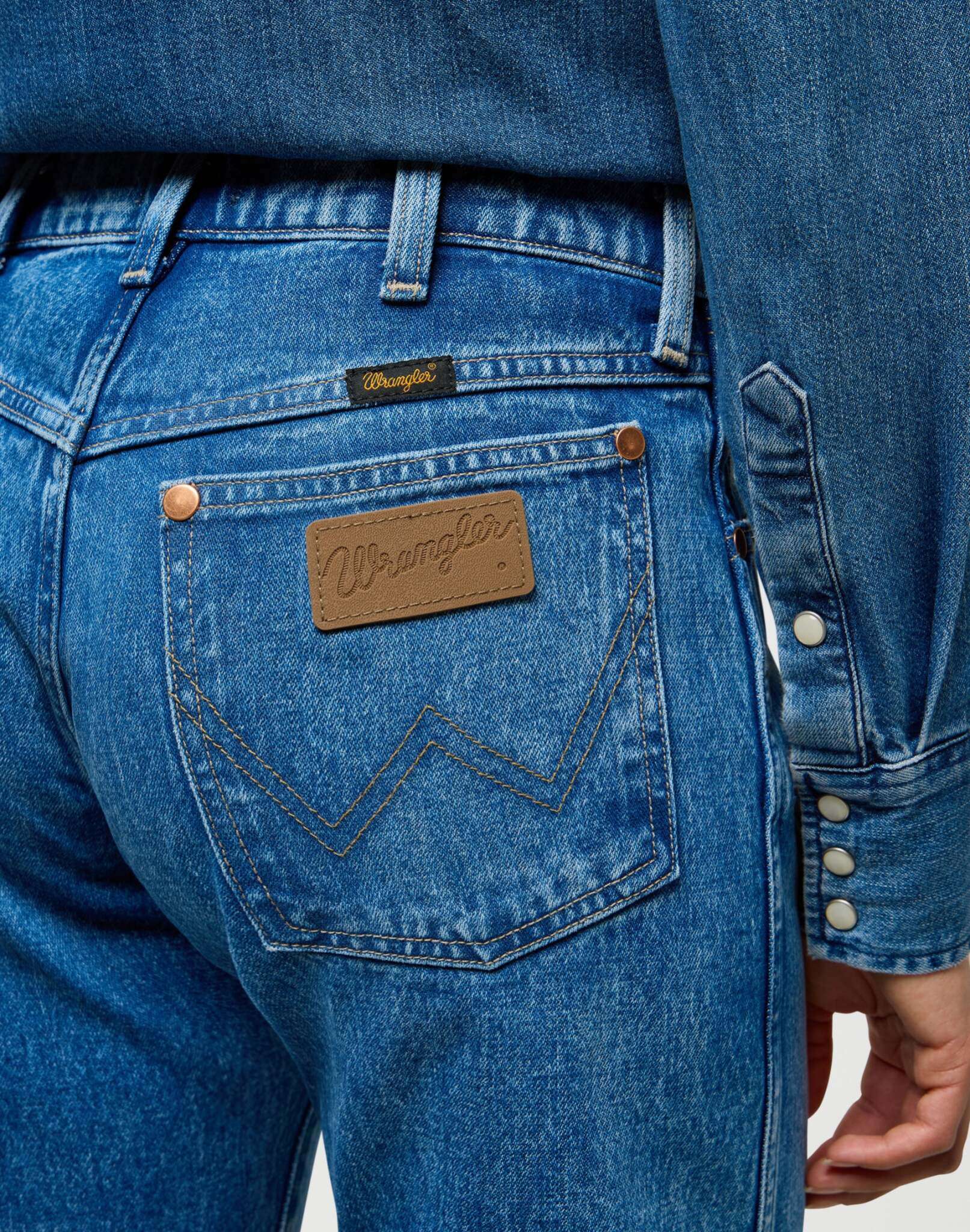 Jeans Cowboy Low Rise in Lasso Lagoon Jeans Wrangler