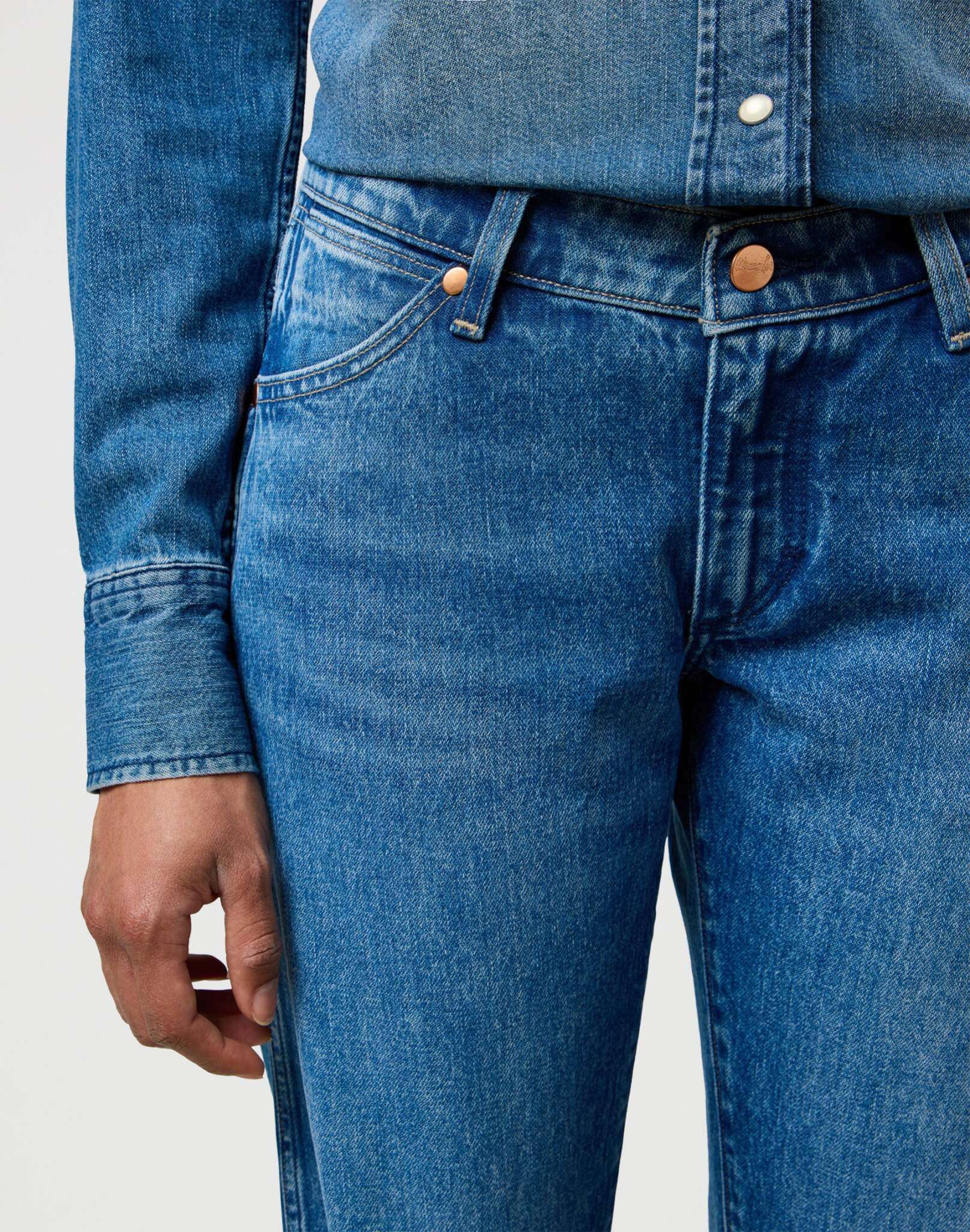 Jeans Cowboy Low Rise in Lasso Lagoon Jeans Wrangler