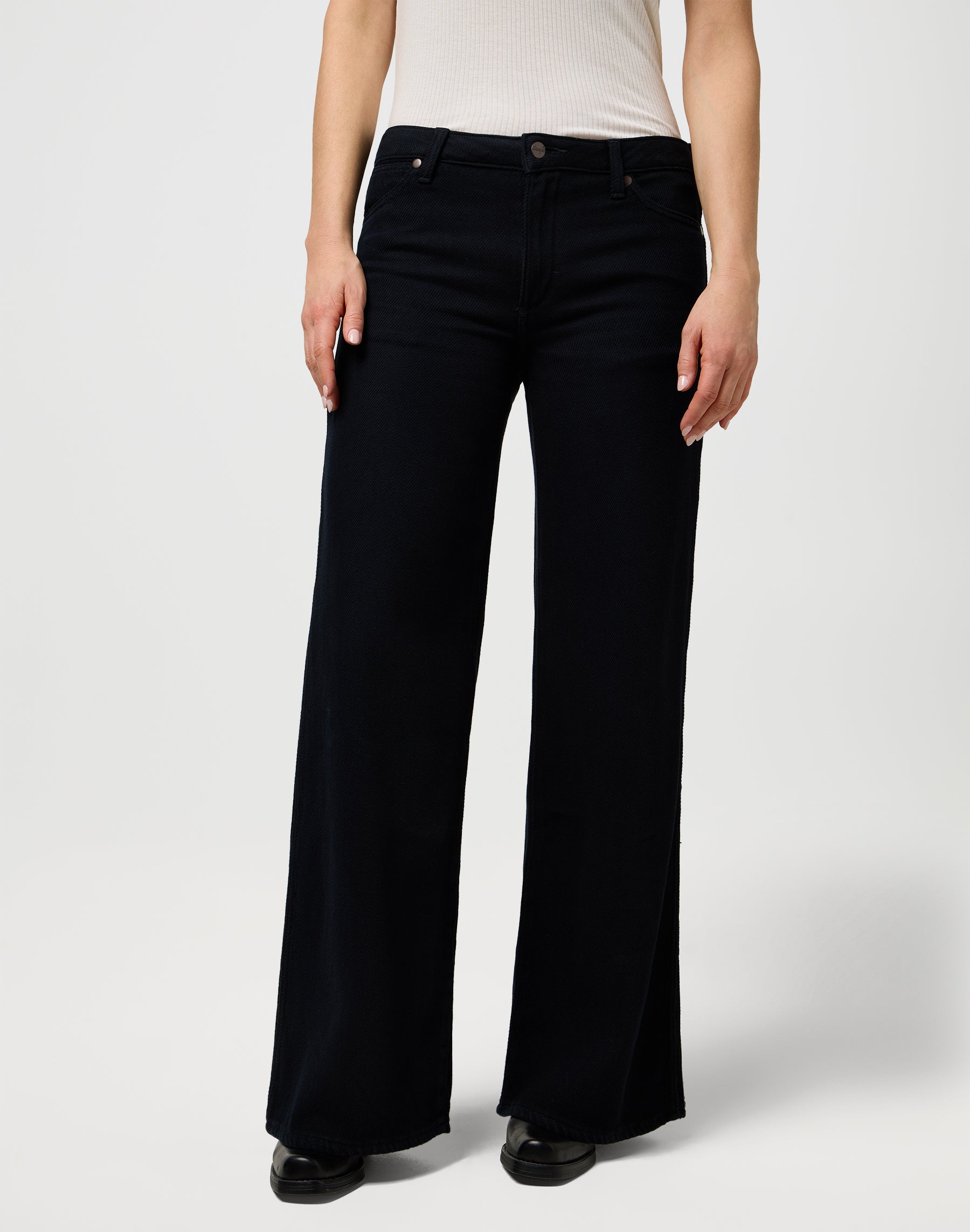 In tutto il mondo in Cobalt Crush Jeans Wrangler