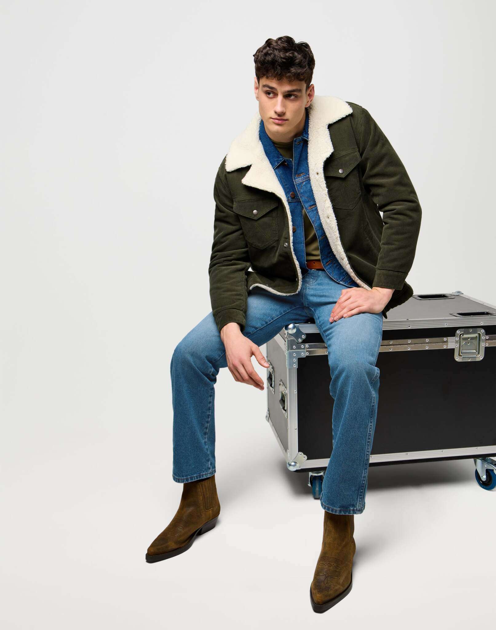 13Mwz in Breeze Hunter Jeans Wrangler