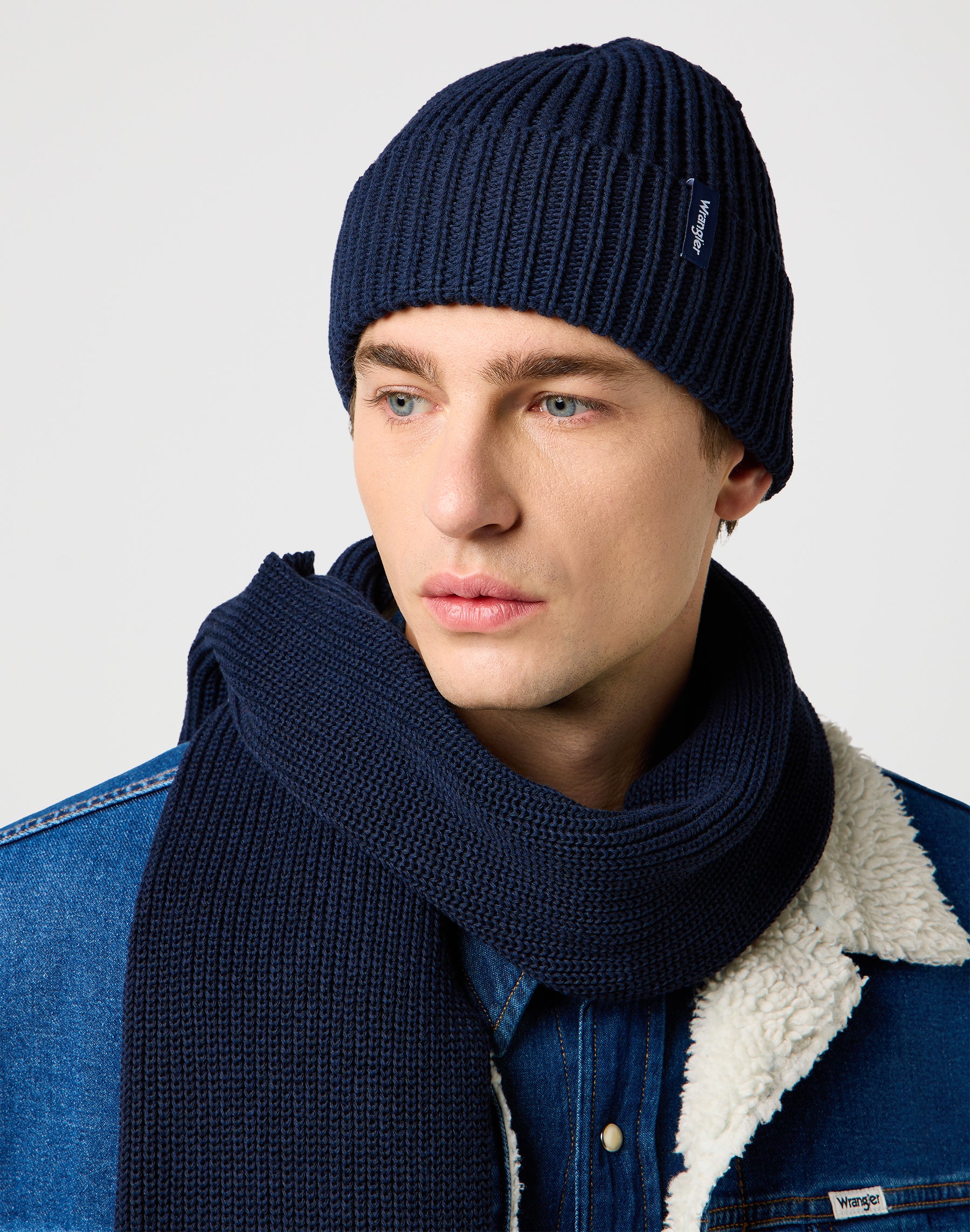 Set di sciarpe e berretti in Marina scuro Sciarpe Wrangler