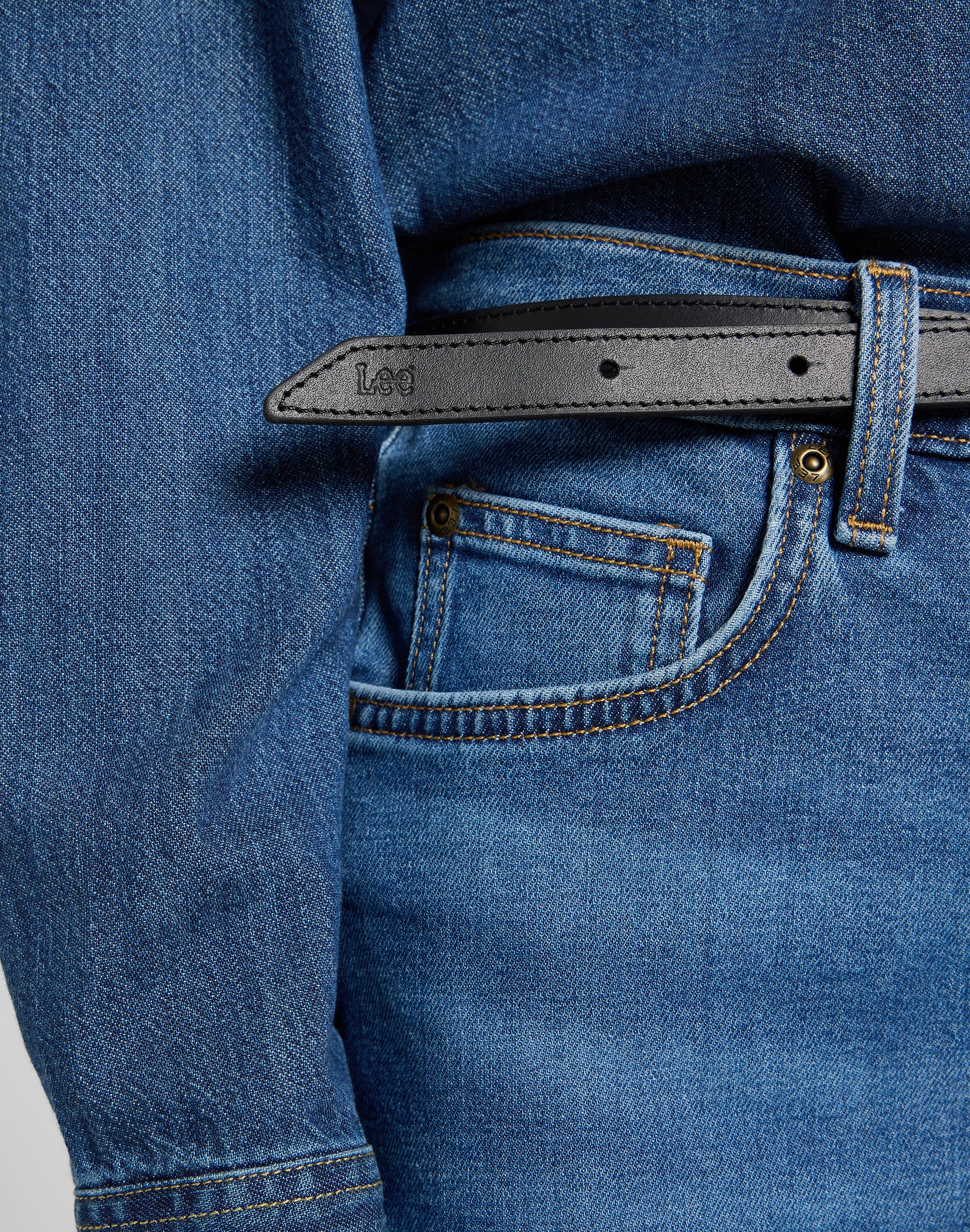 Cintura ad anello in nero Belt Lee