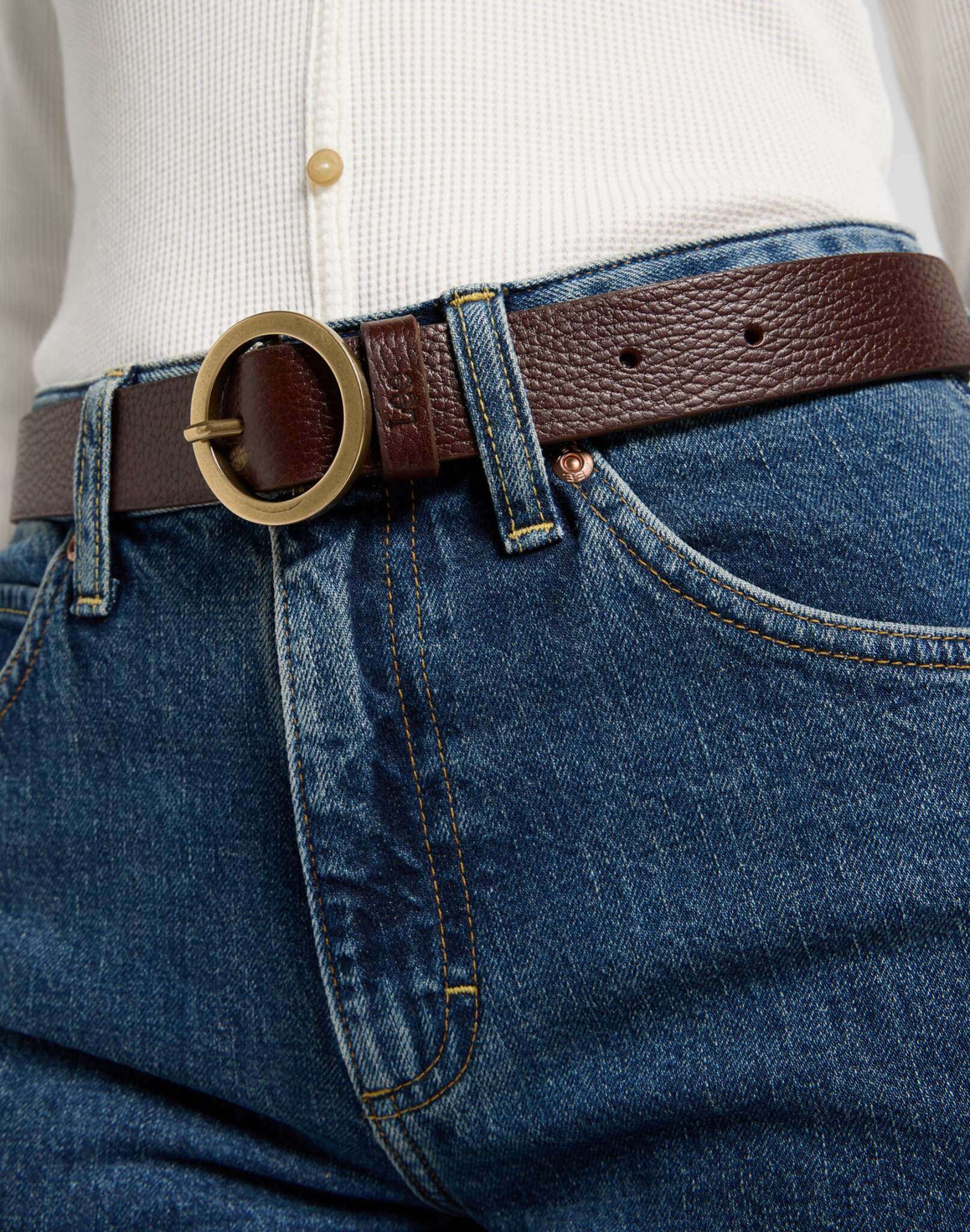 Cintura con fibbia rotonda in marrone scuro Belt Lee
