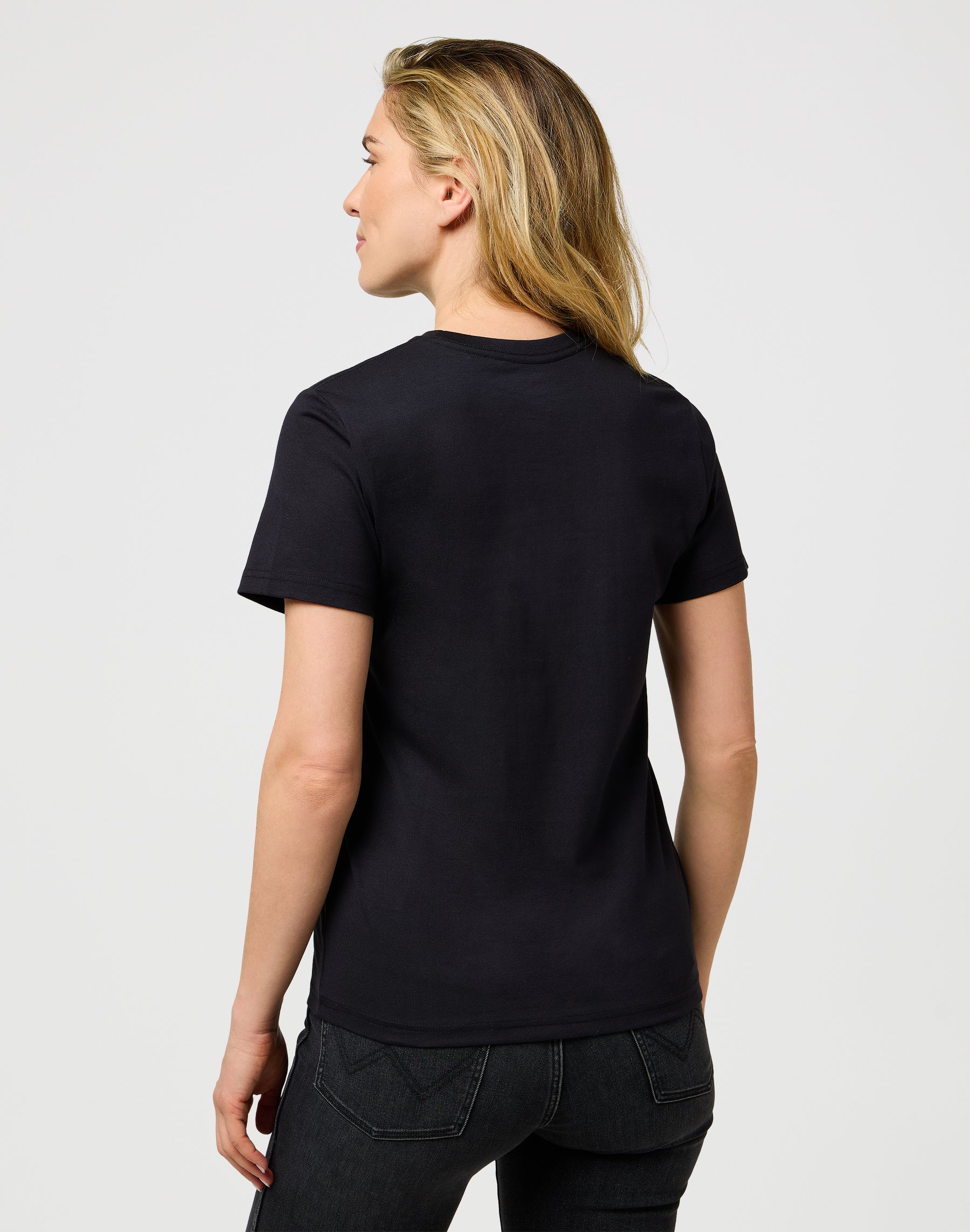 Maglietta Sign Off in nero Magliette Wrangler