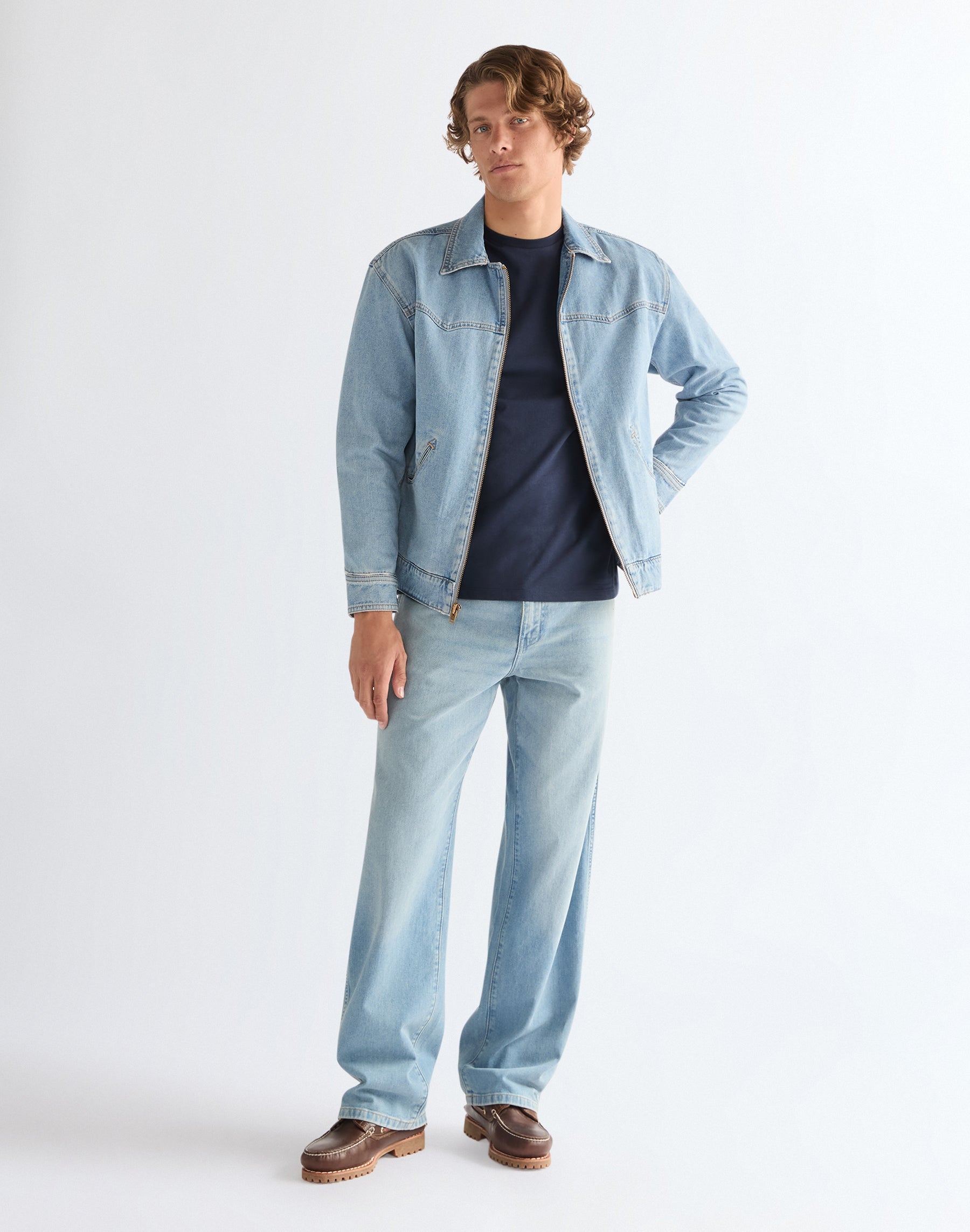 Jeans Loose Straight in Dove Wing Wrangler