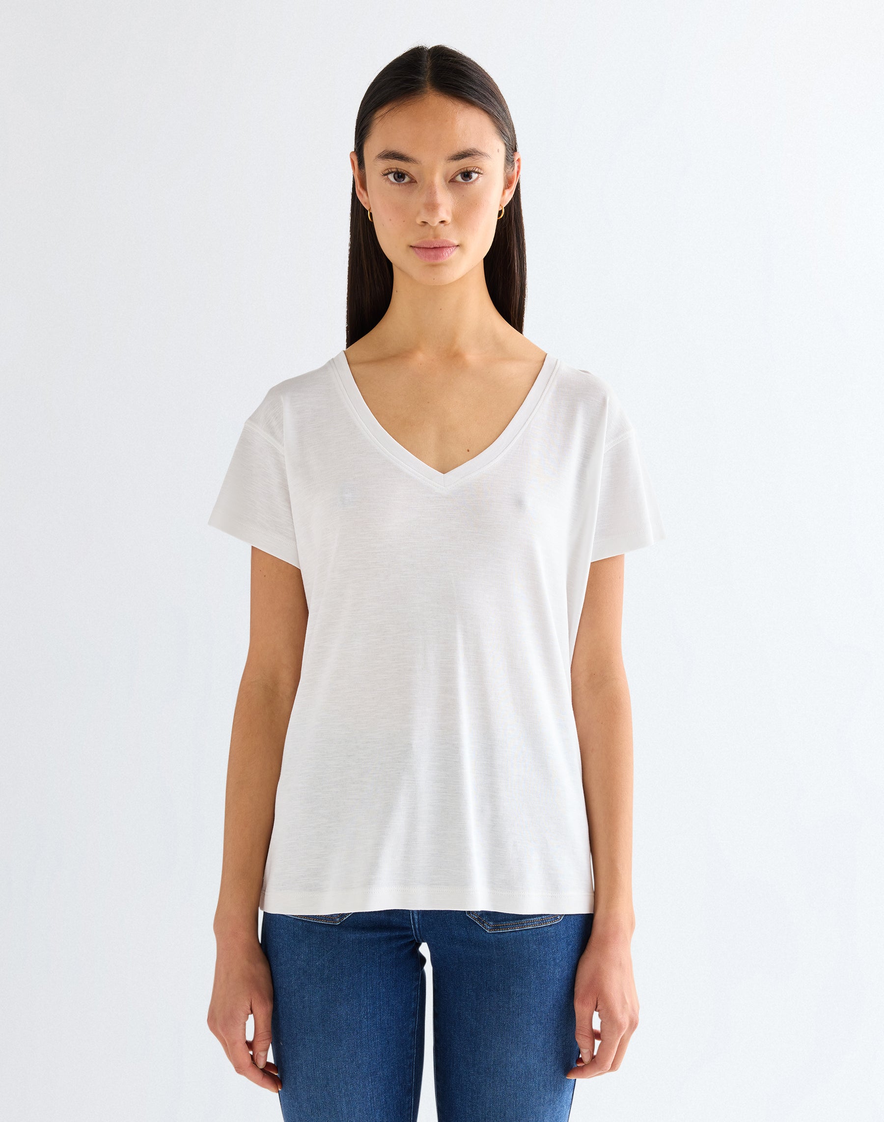 Easy V Neck in bianco brillante