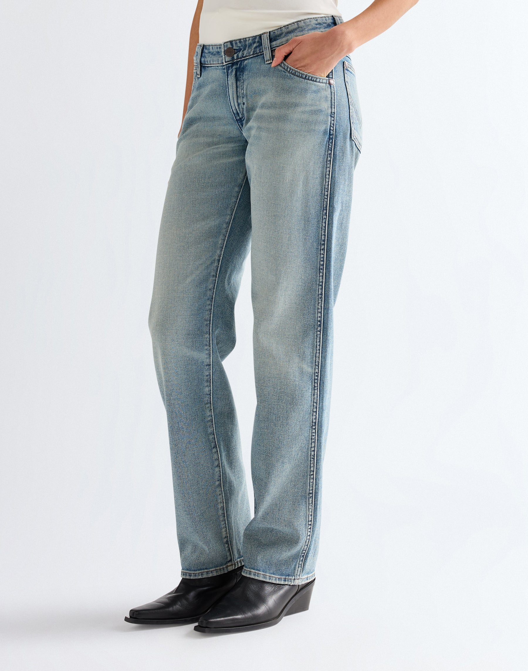 Jeans Low Rise in Hippie Haze Jeans Wrangler