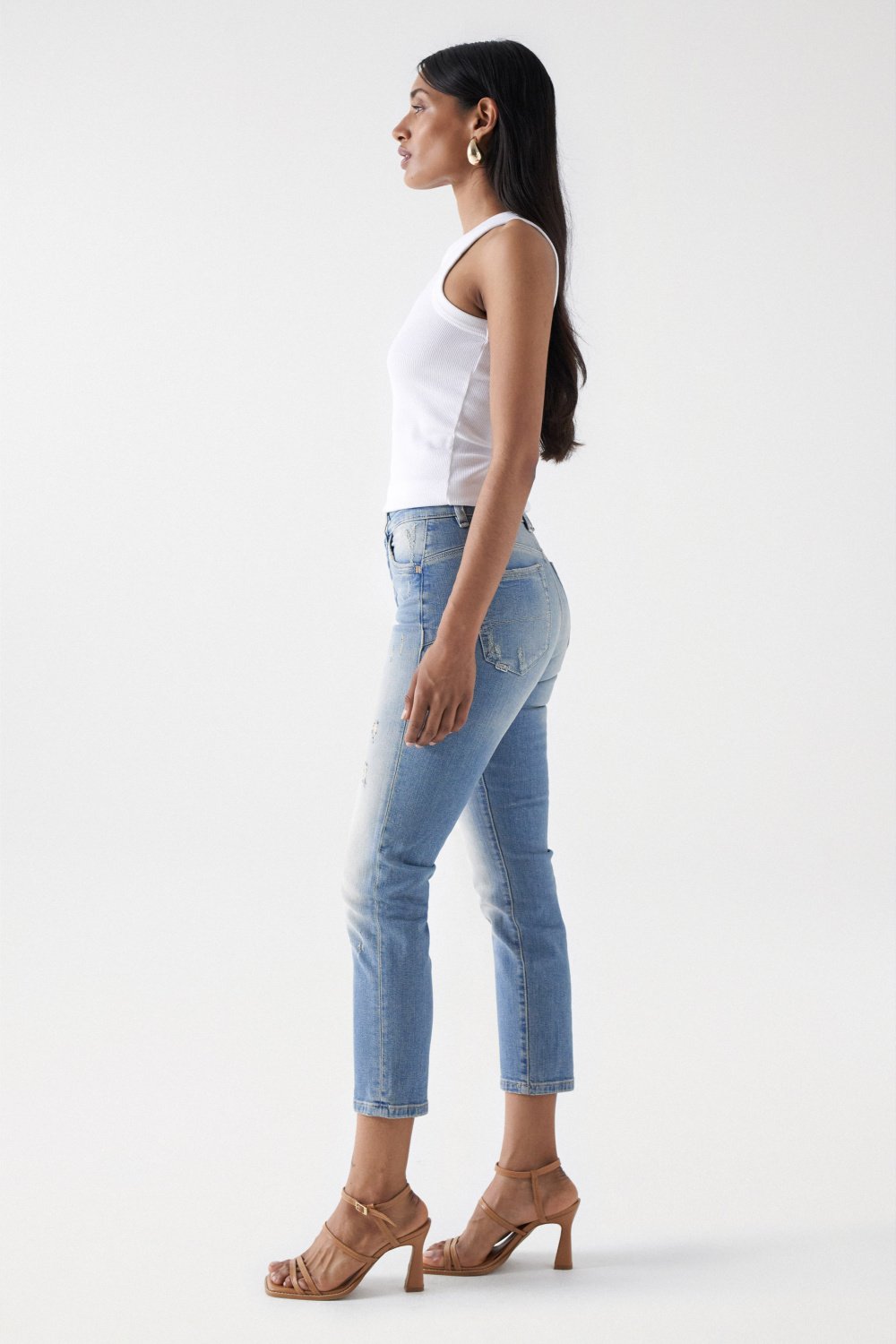 Jeans Faith Cropped Slim in Medium Light Salsa Jeans   