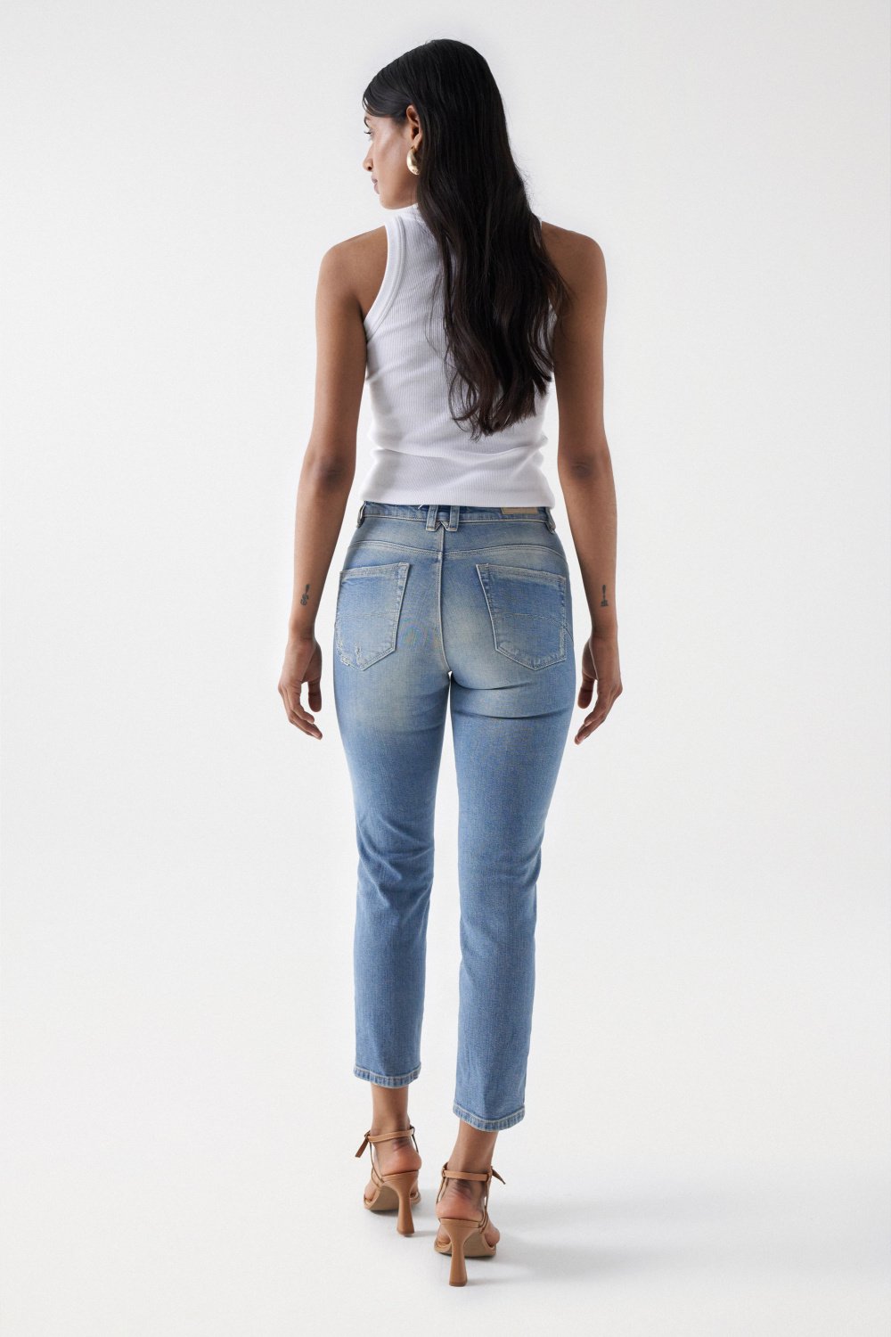 Jeans Faith Cropped Slim in Medium Light Salsa Jeans   