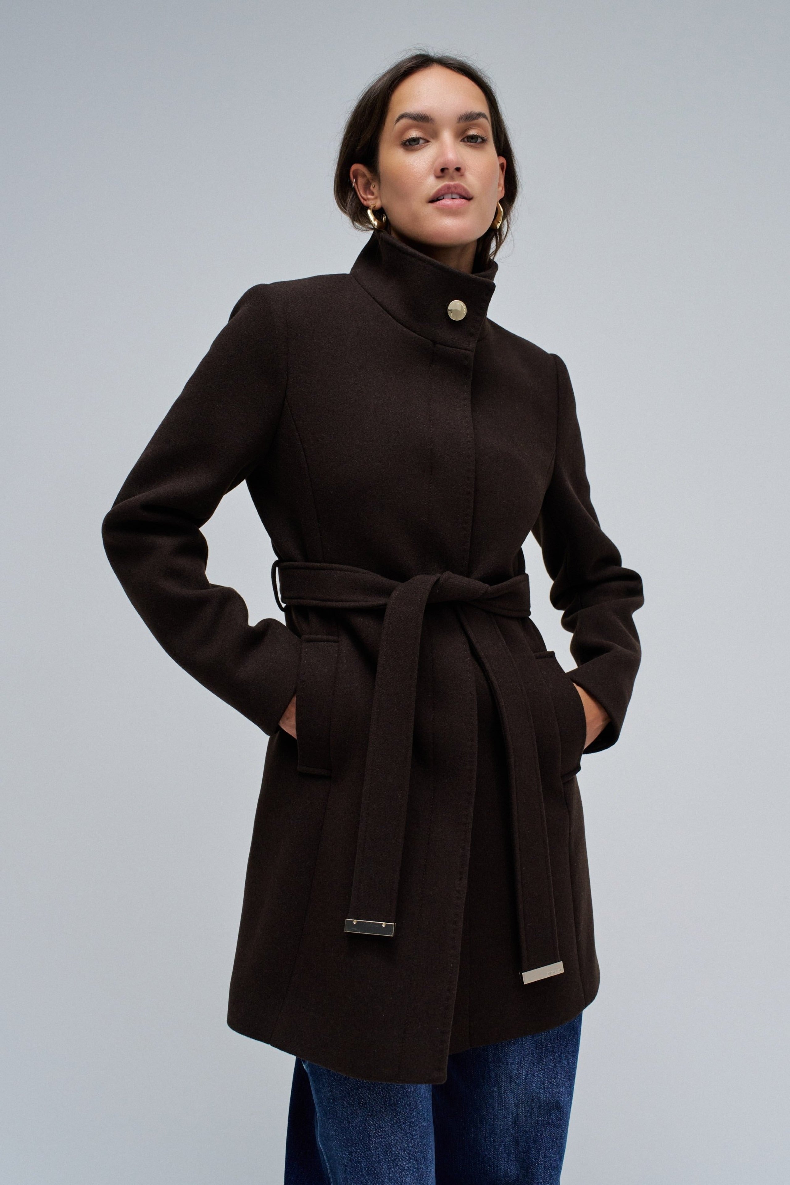 Il cappotto di lana rivisitato in marrone scuro Giacche Salsa Jeans