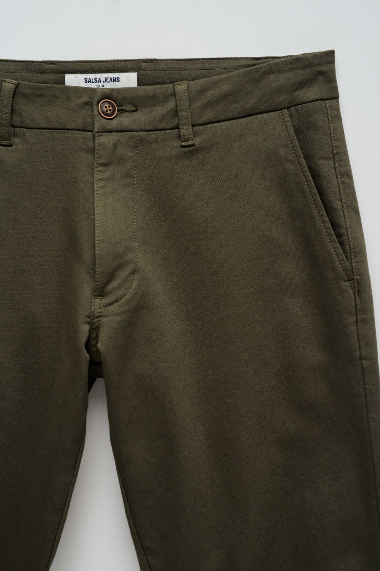 Pantaloni Chino Joggers S-Activ in verde scuro Salsa Jeans