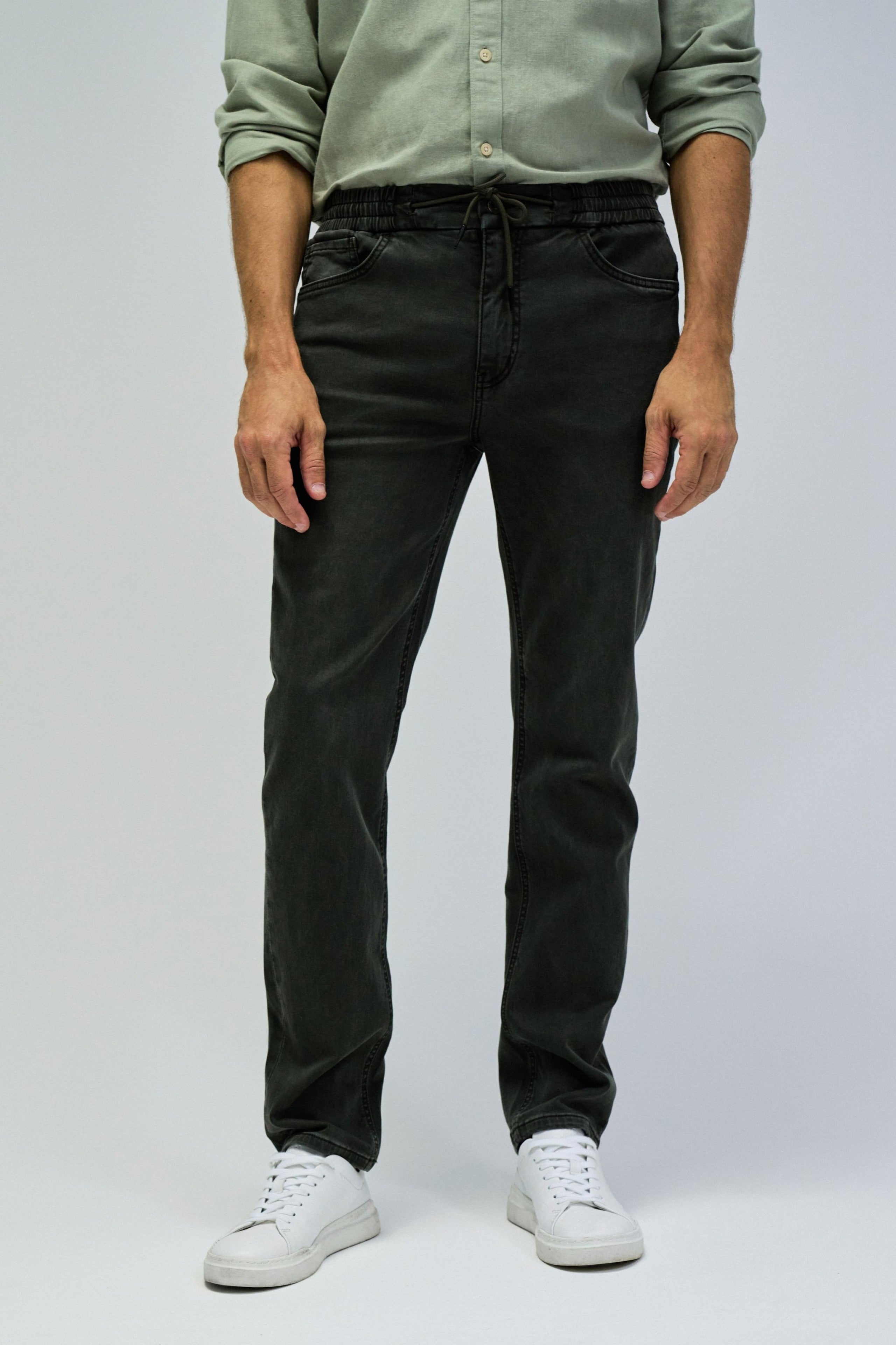 Pantaloni regular Jogger S-Activ Colors in verde scuro Salsa Jeans