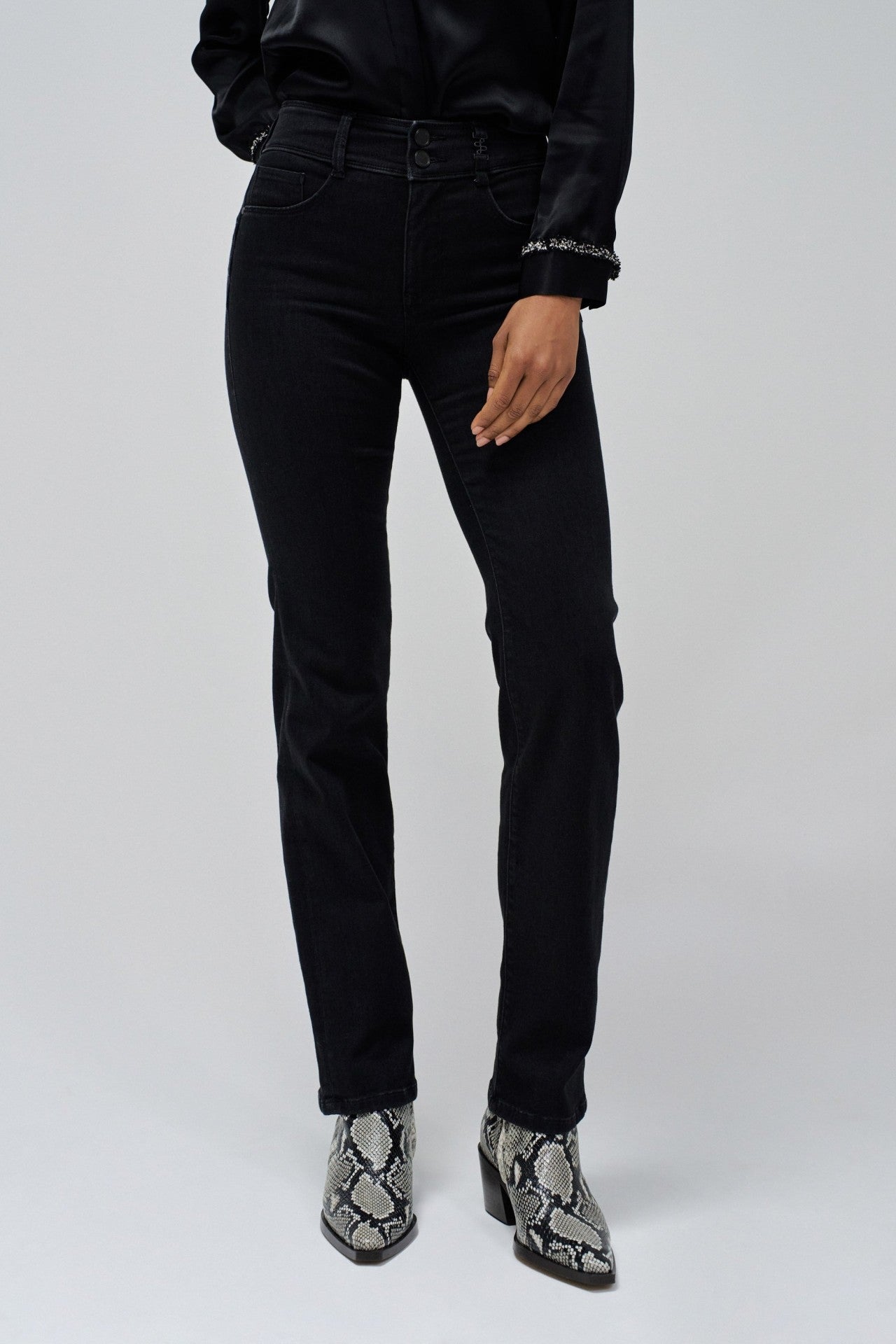 Secret Straight Black in Jeans neri Salsa Jeans   