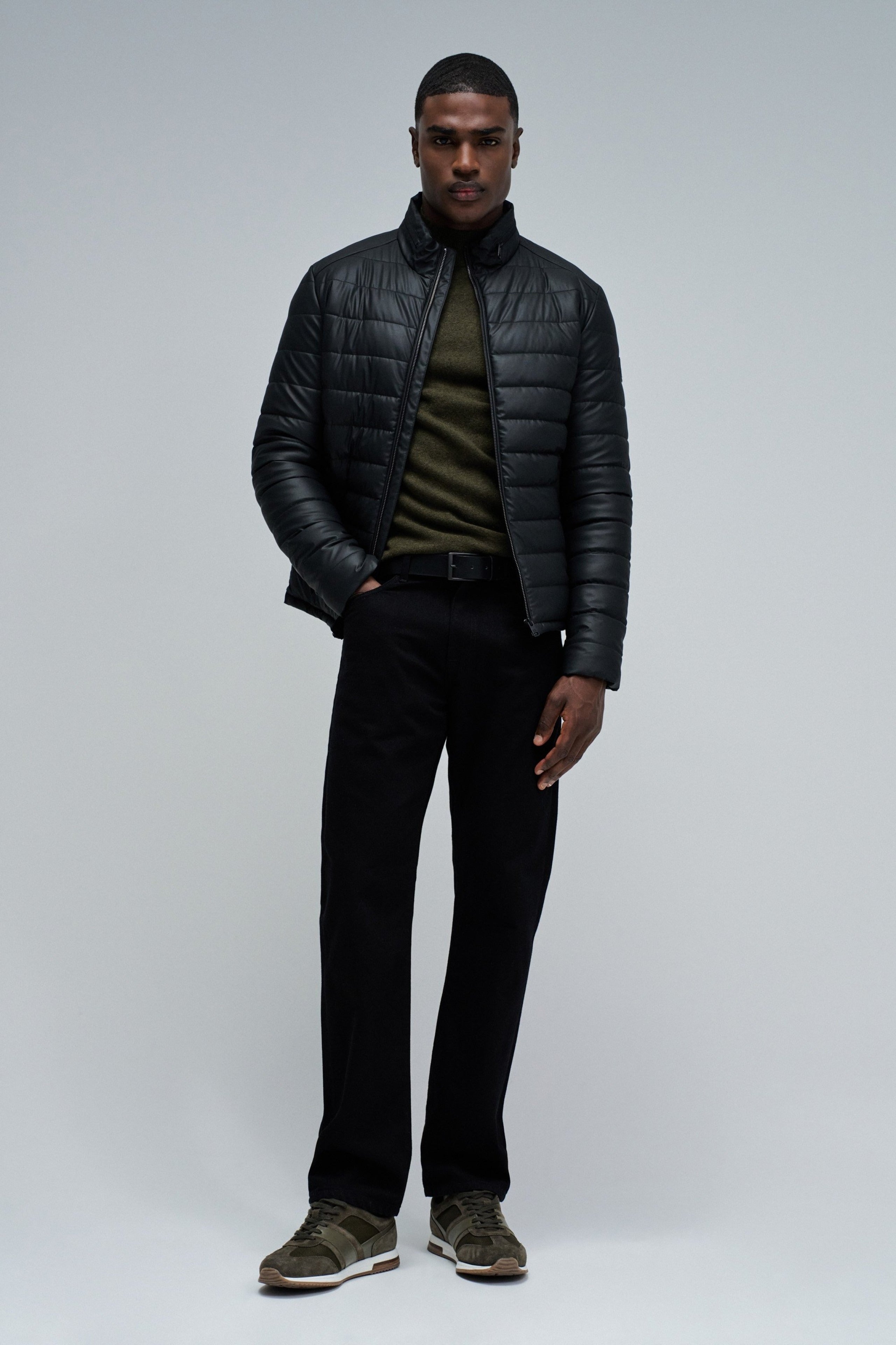 Giacca leggera imbottita in pelle PU in nero