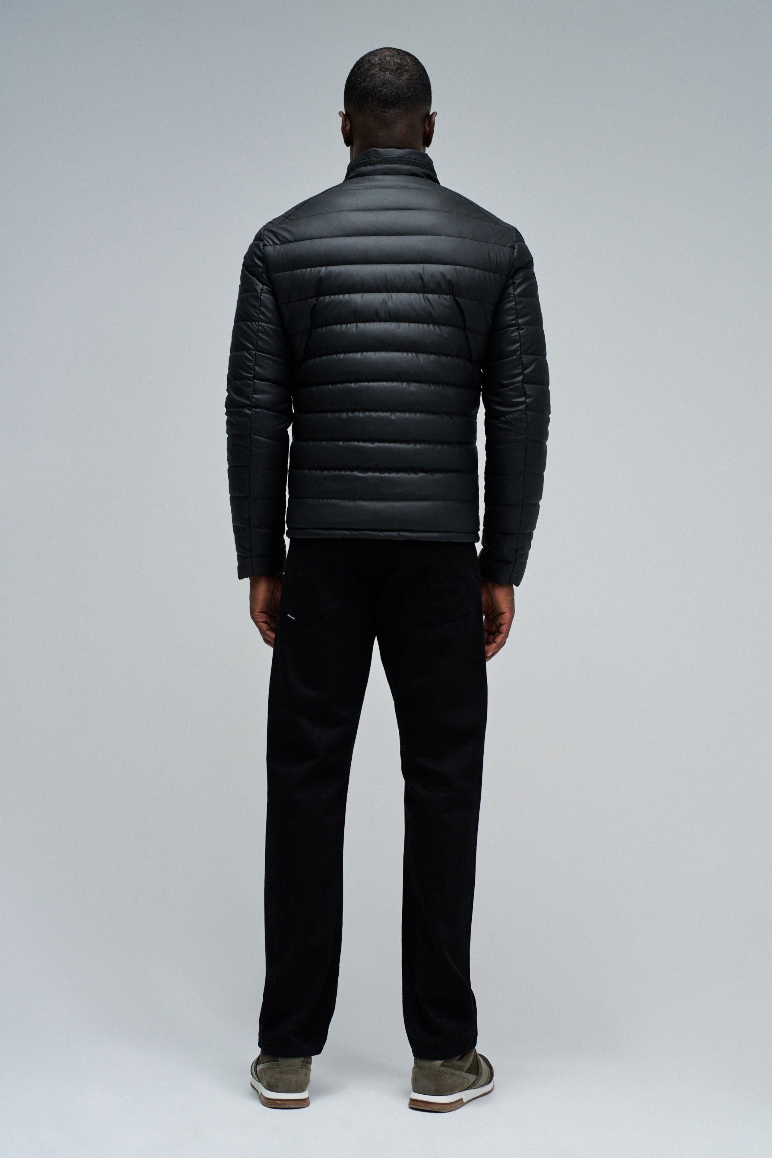 Giacca leggera imbottita in pelle PU in nero