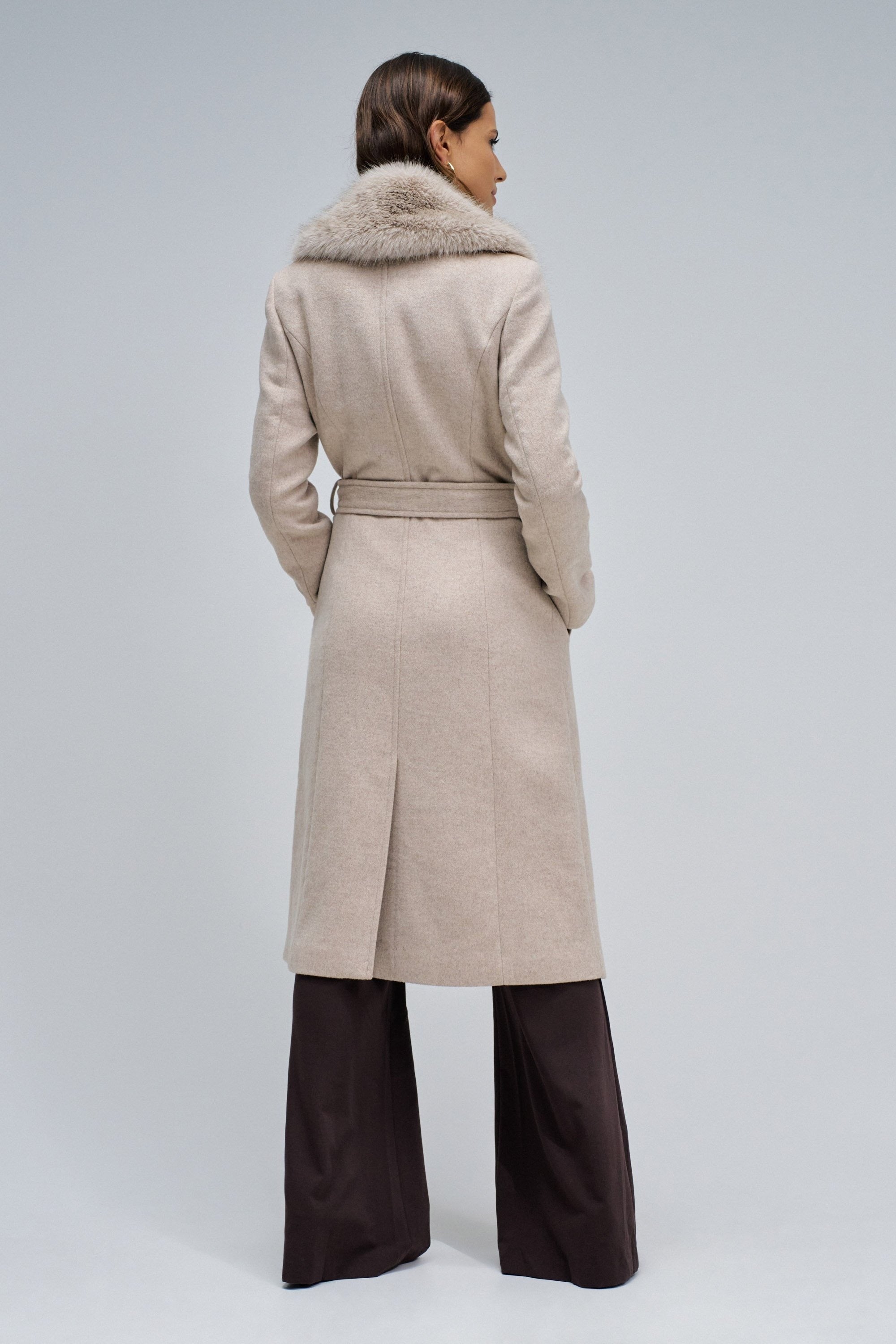 Cappotto lungo in lana con cintura in pelliccia sintetica in beige medio V1 Giacche Salsa Jeans