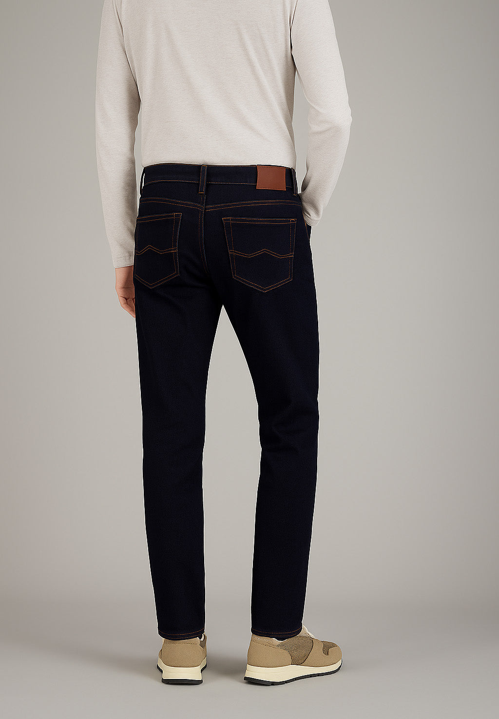 Jeans BATU-2 con risciacquo scuro Jeans Gardeur usati