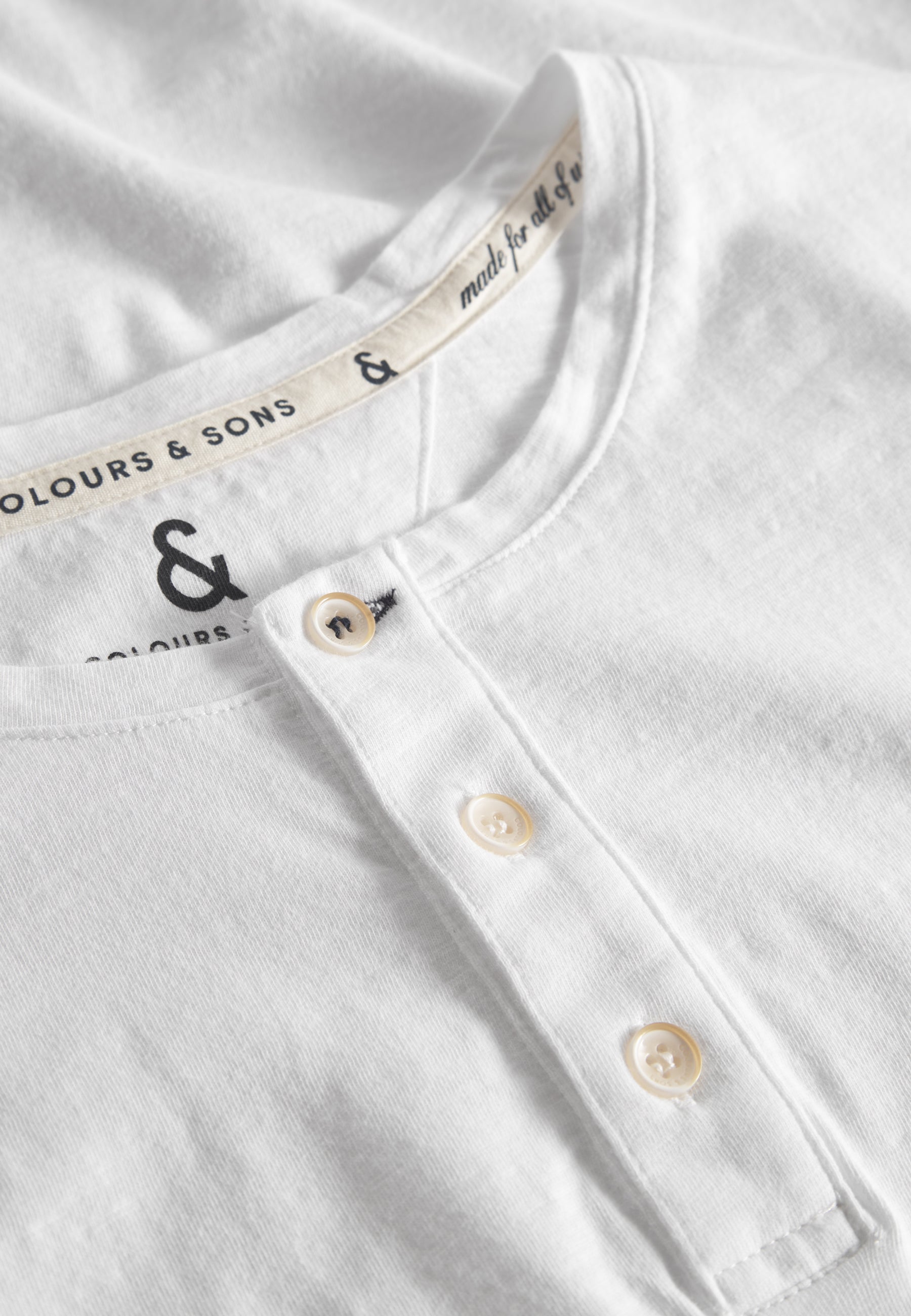 T-shirt Henley - Slub in bianco Colours and Sons   