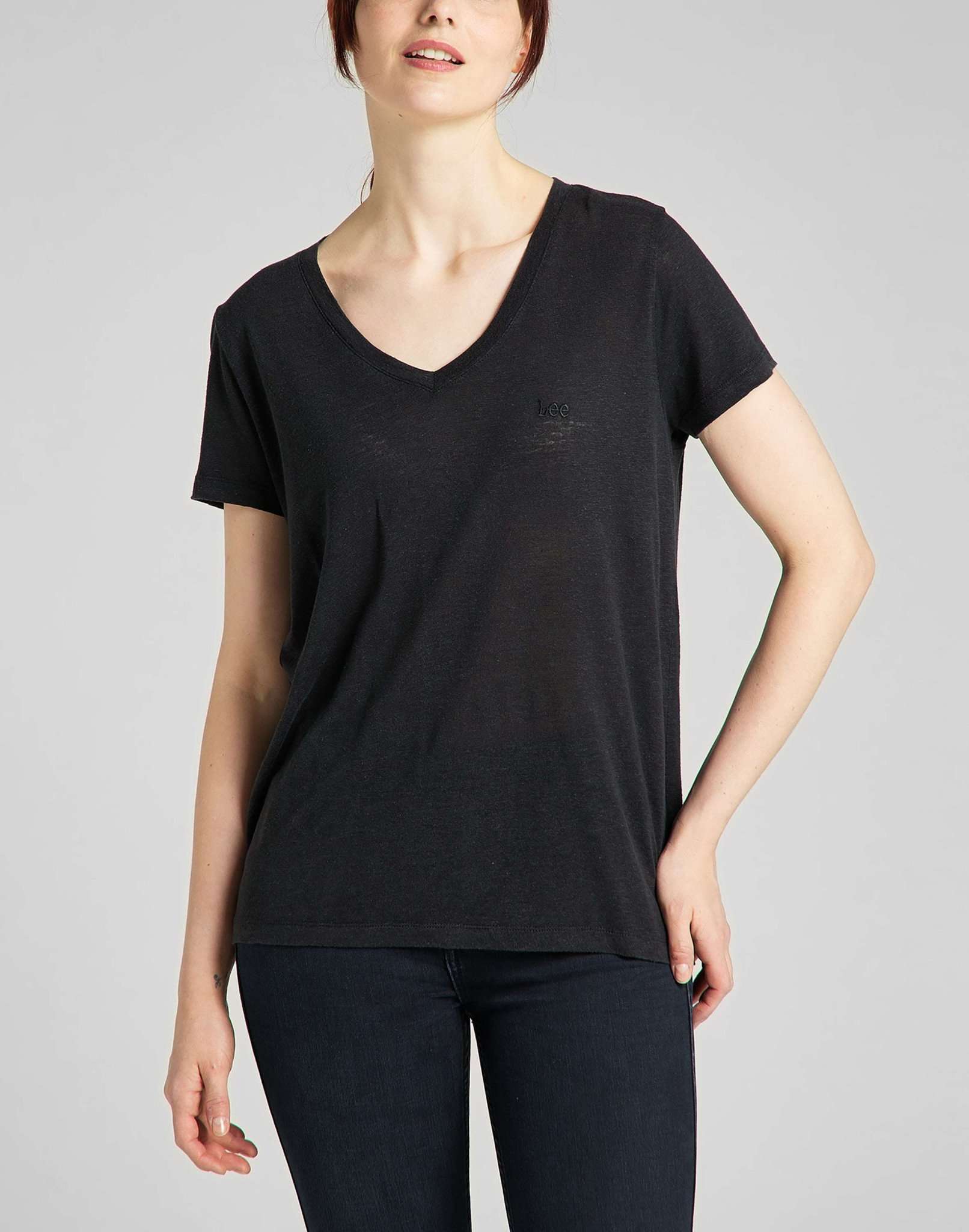 T-shirt con scollo a V in nero Lee   