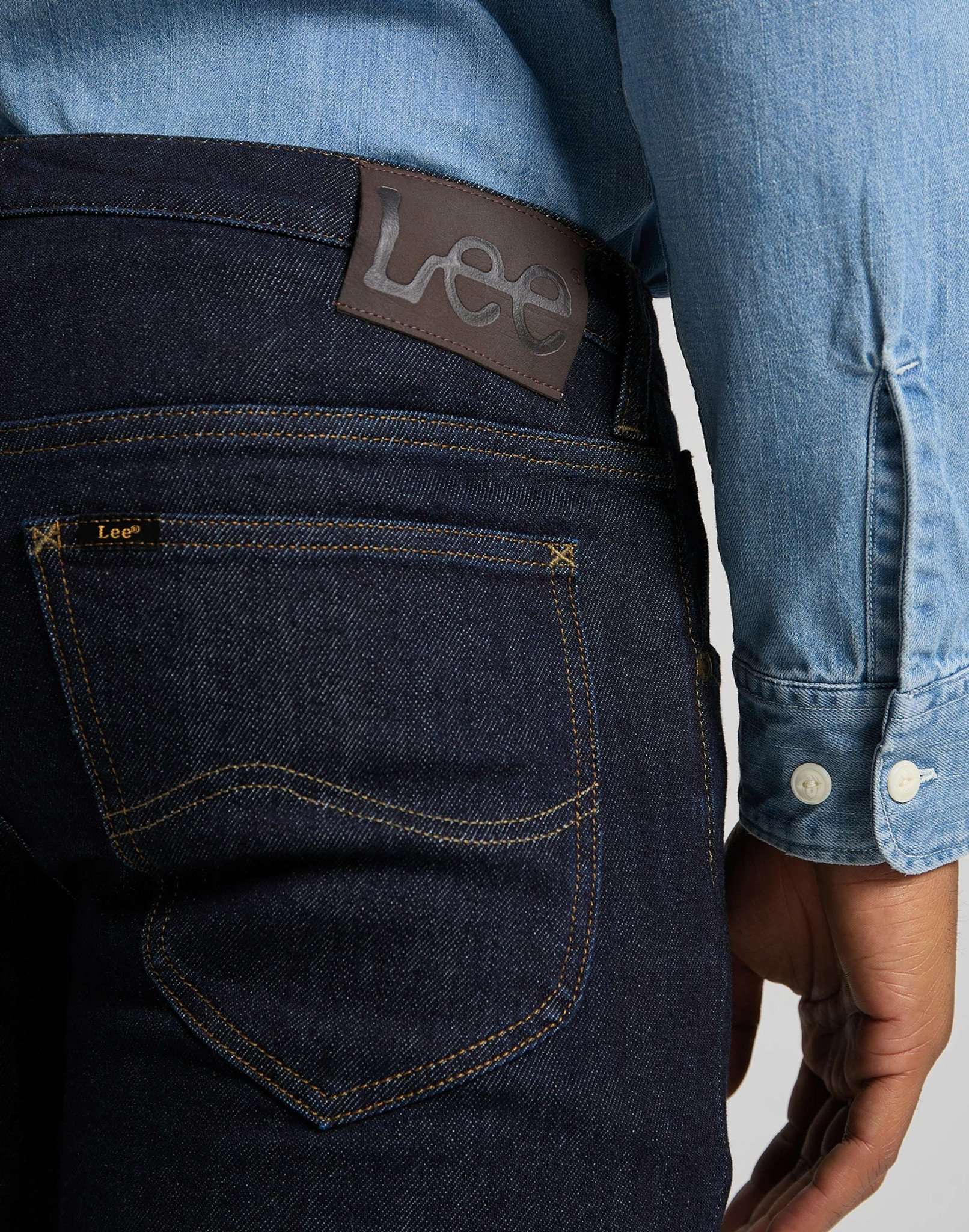 Jeans Daren Zip Fly in Rinse Lee   